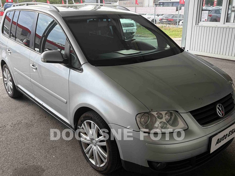 Volkswagen Touran 2.0TDi 