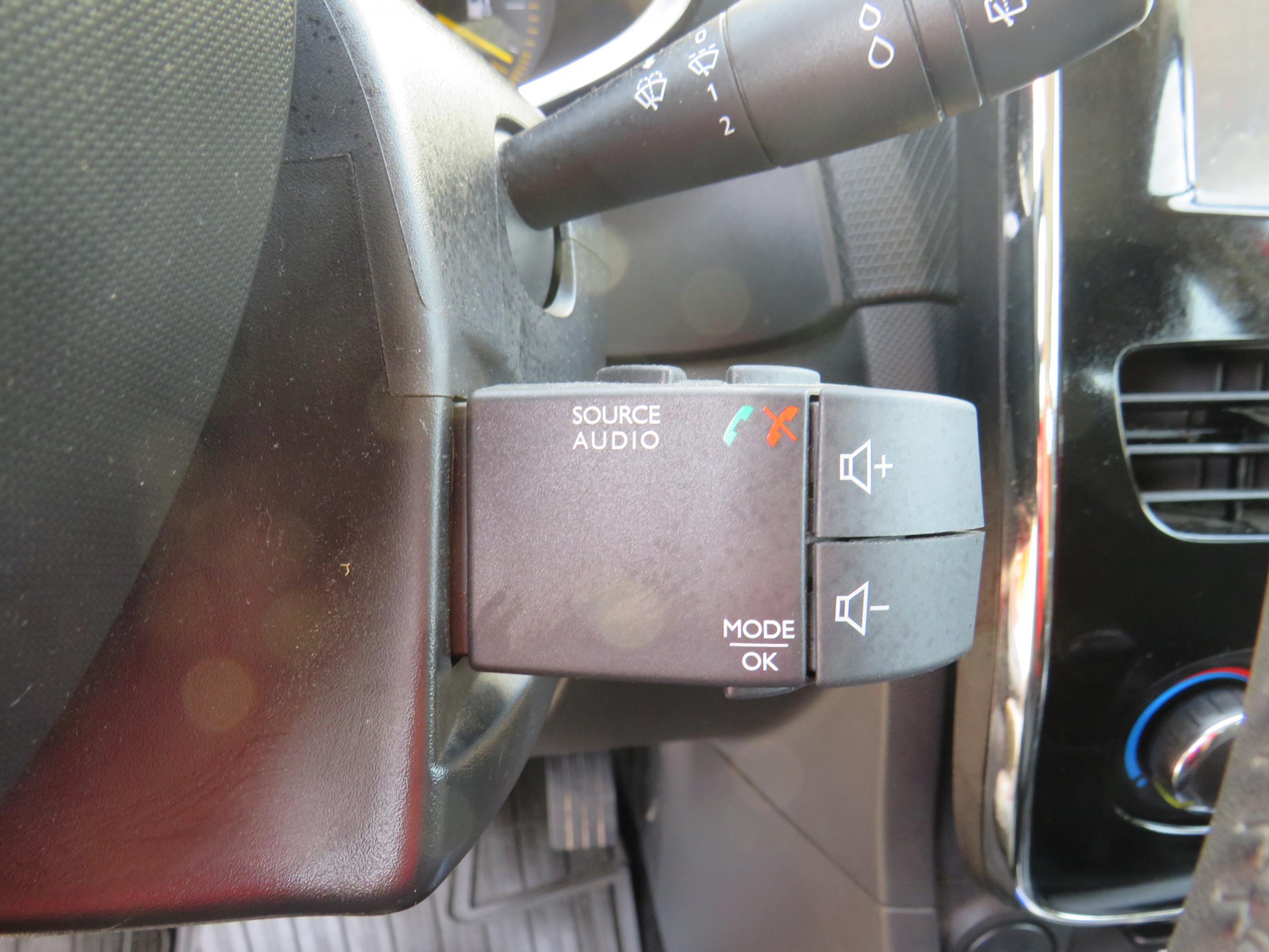 Renault Clio, 2015 - pohled č. 19