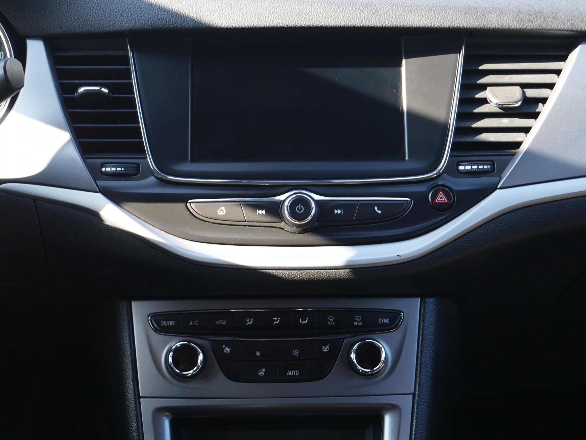 Opel Astra, 2020 - pohled č. 11