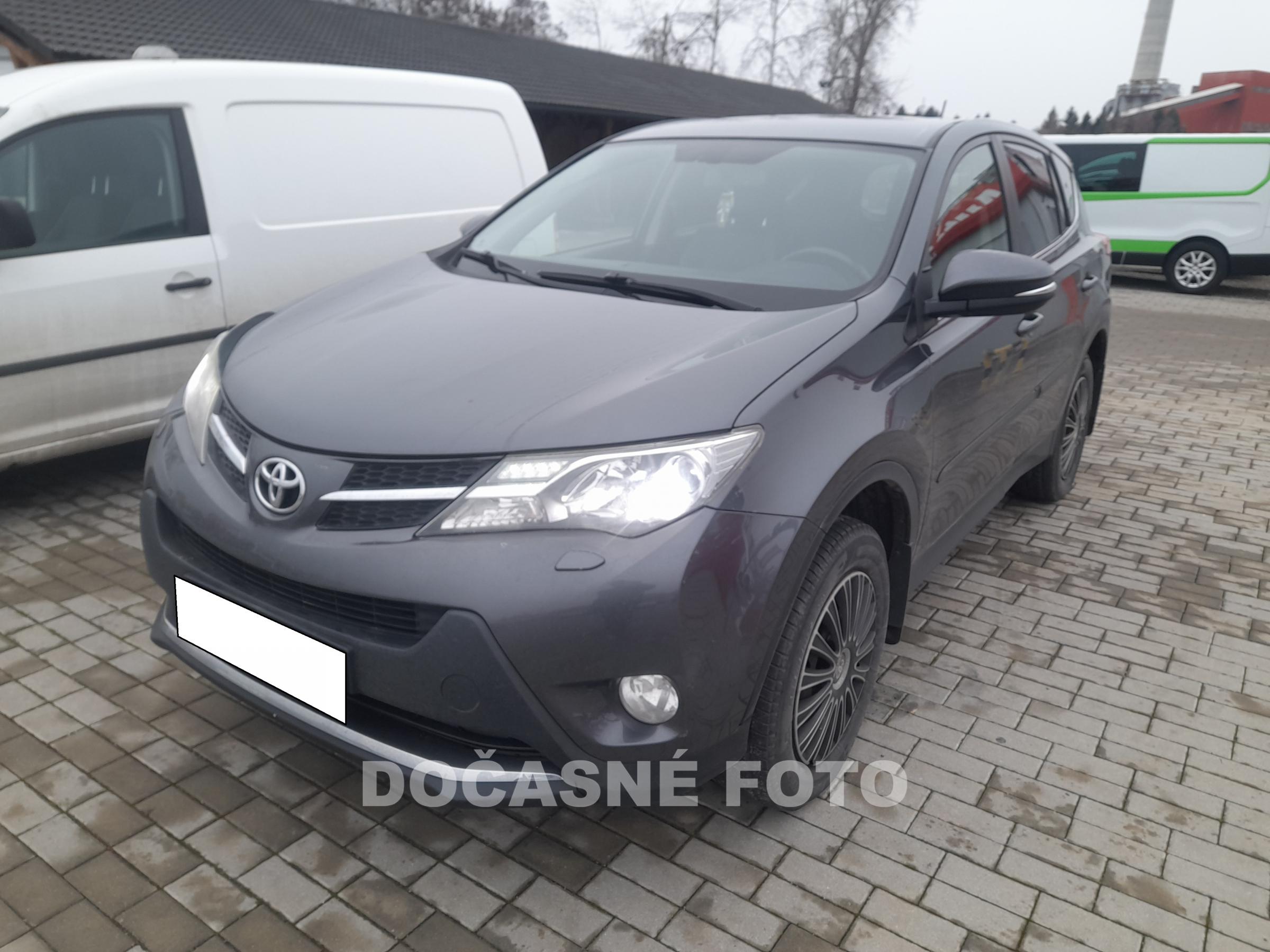 Toyota RAV4, 2013