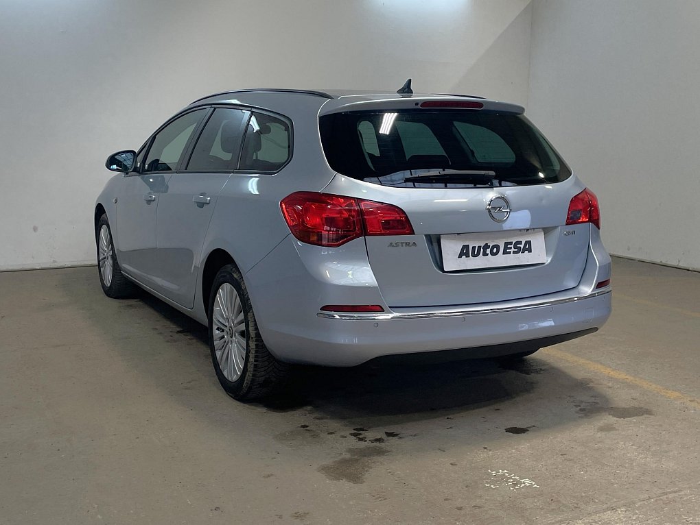 Opel Astra 1.6 CDTi 