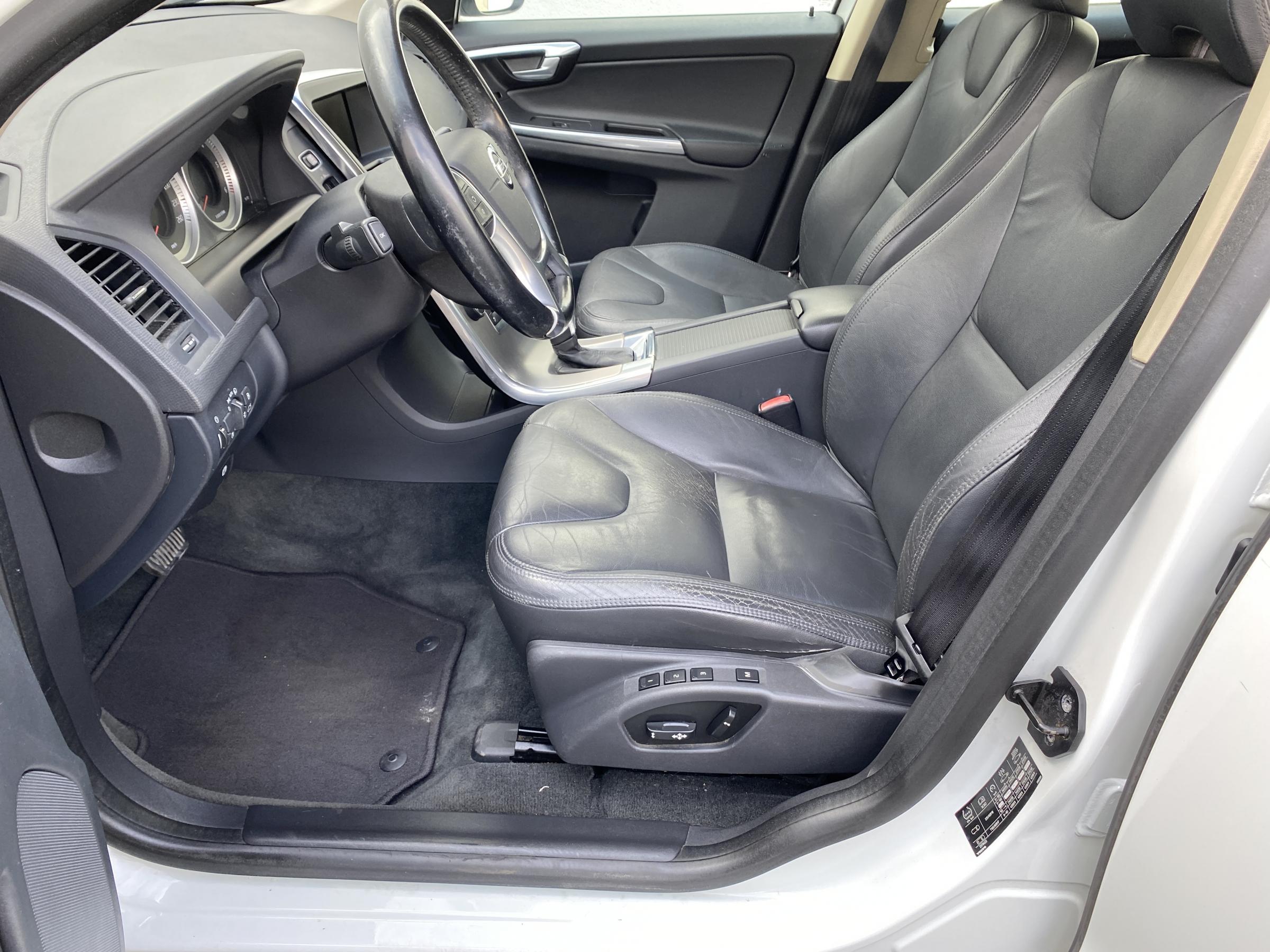 Volvo XC60, 2013 - pohled č. 10