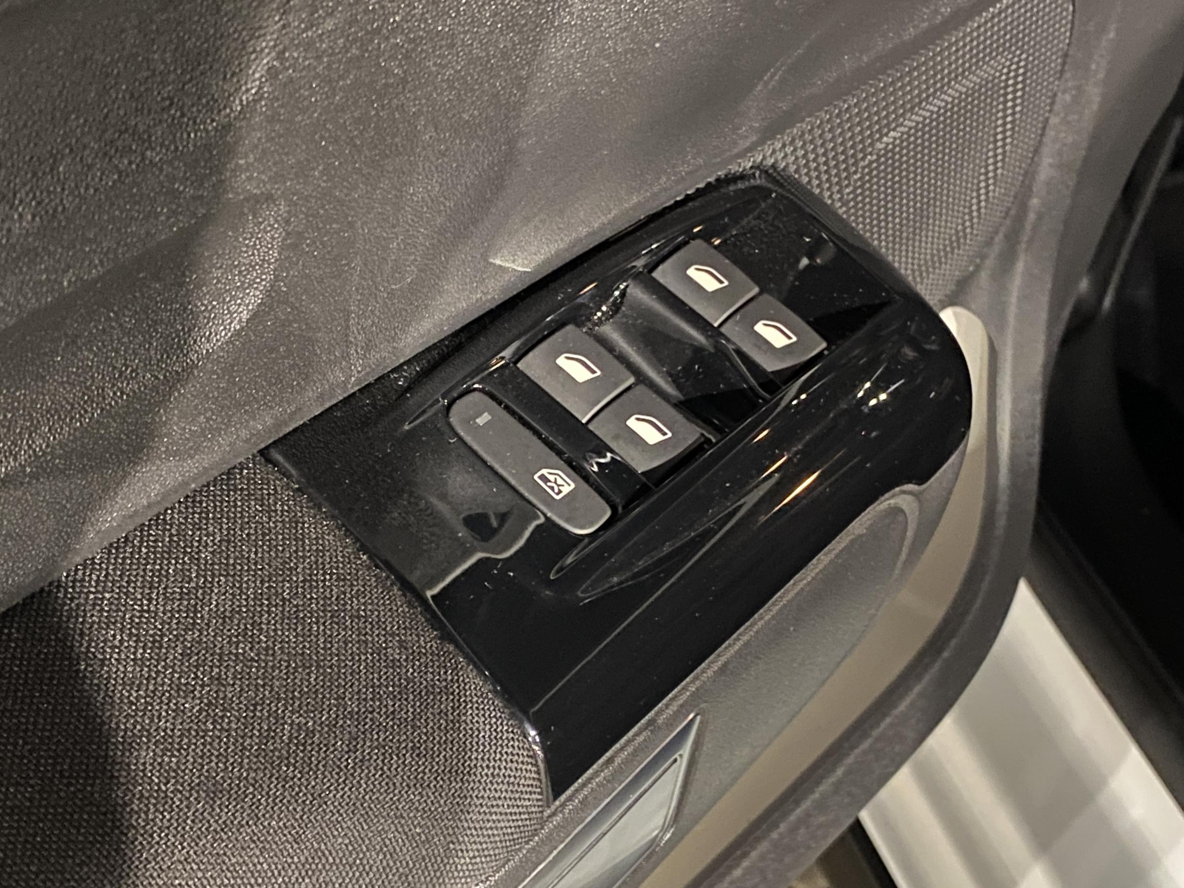 Citroën C3, 2017 - pohled č. 11