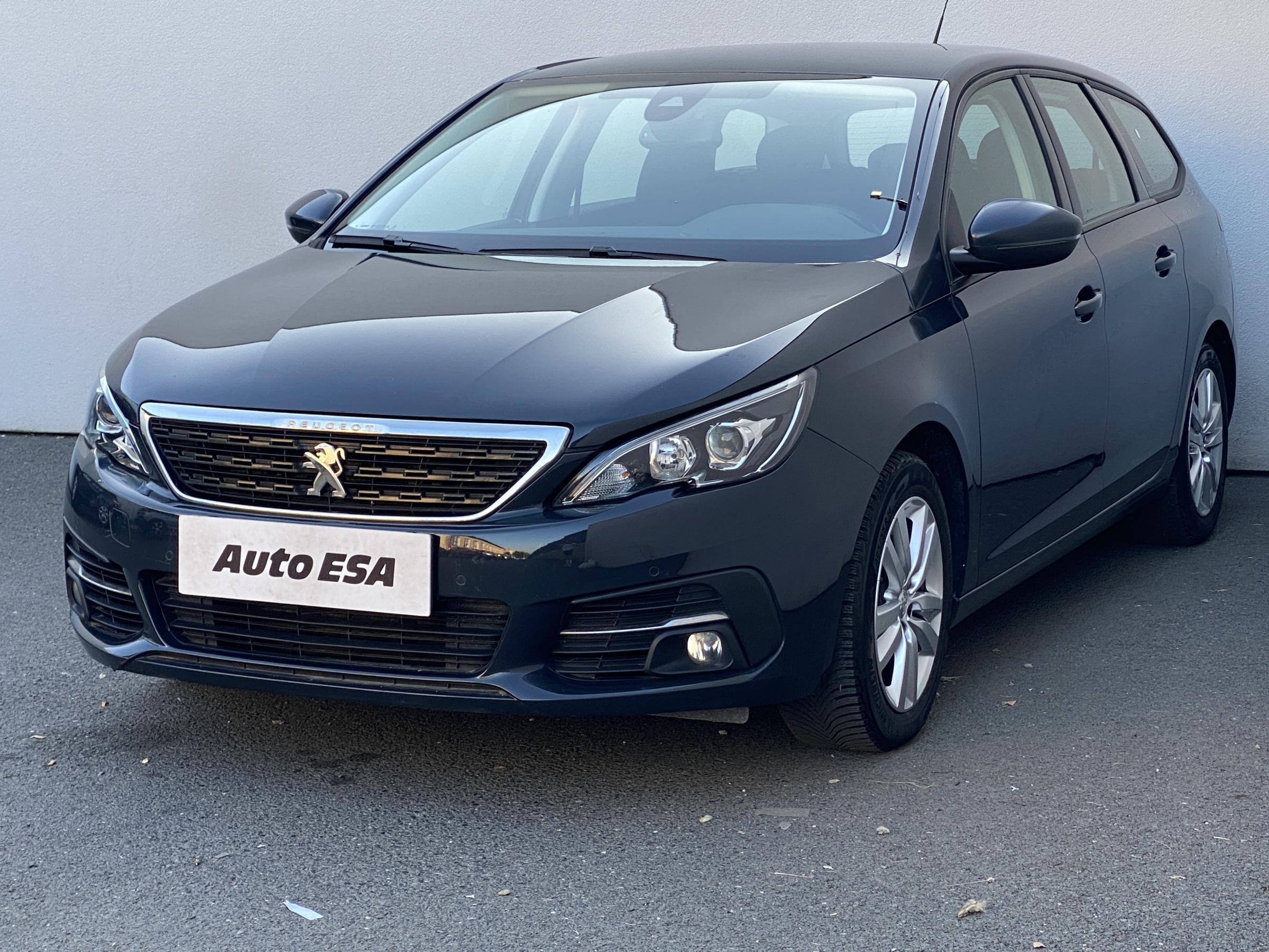 Peugeot 308, 2019 - pohled č. 3