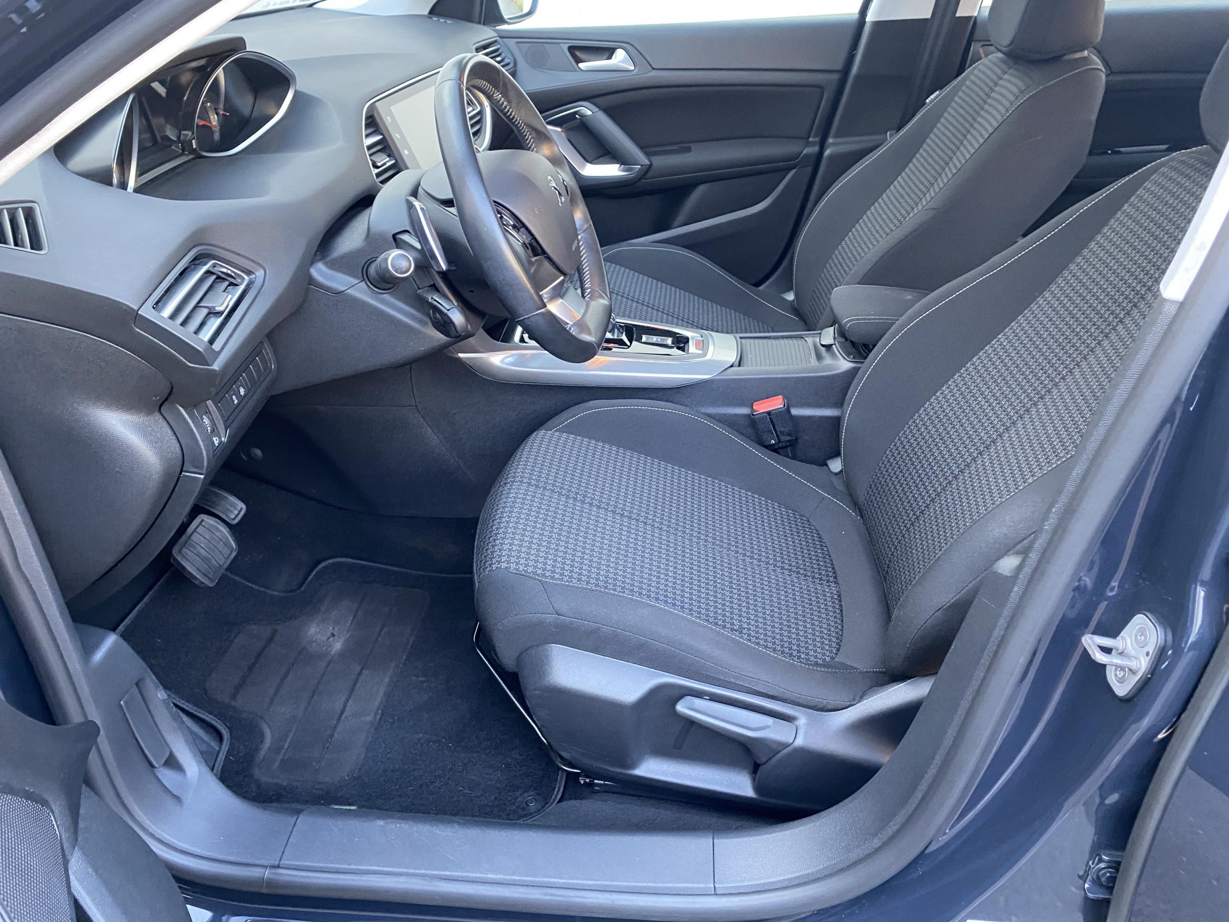 Peugeot 308, 2019 - pohled č. 9