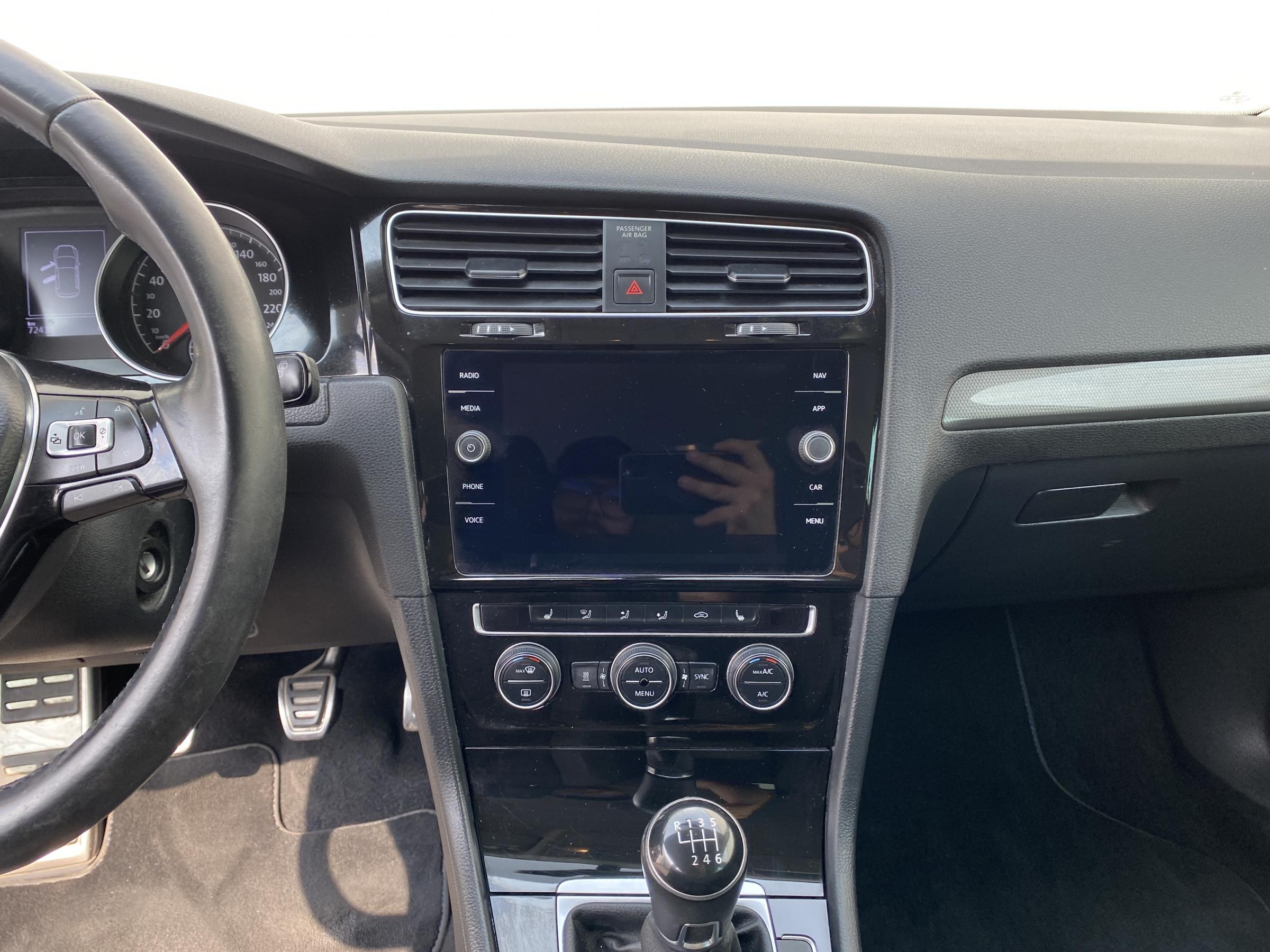 Volkswagen Golf, 2018 - pohled č. 10