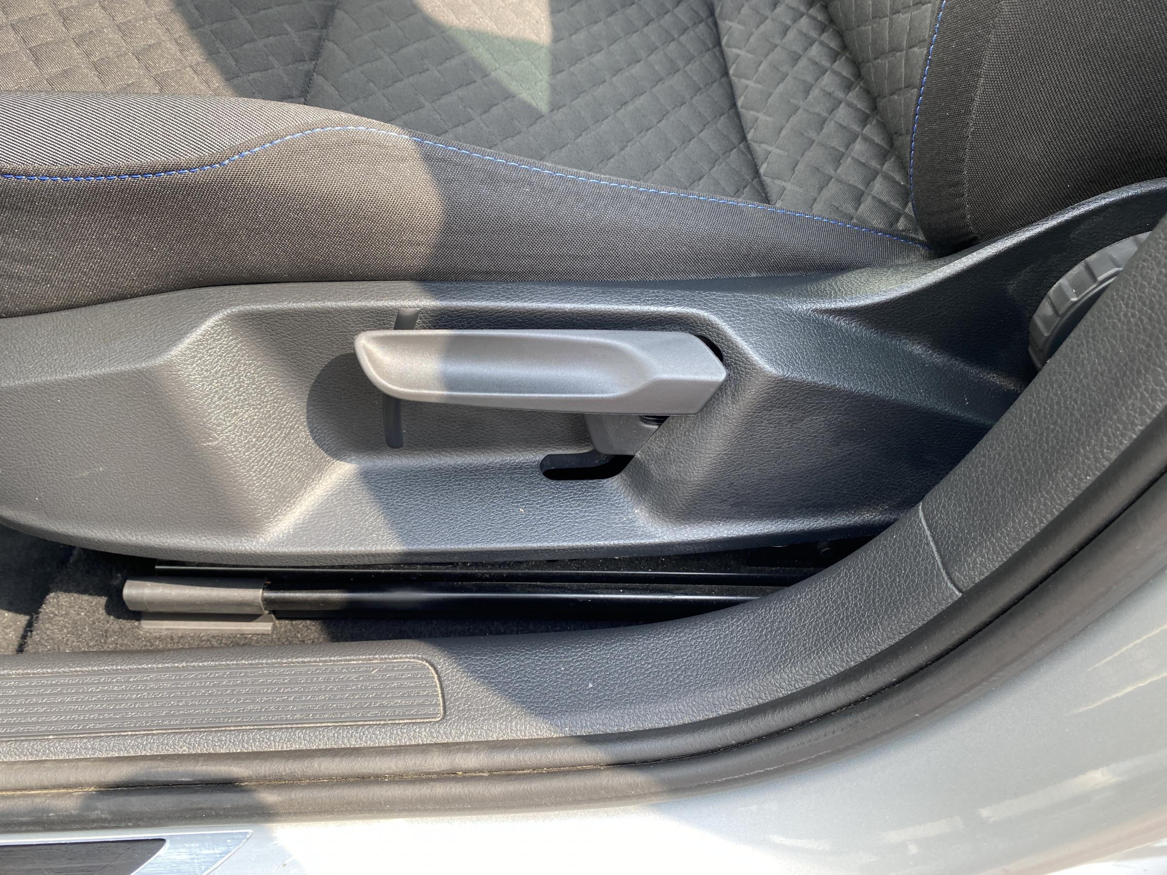 Volkswagen Golf, 2018 - pohled č. 16