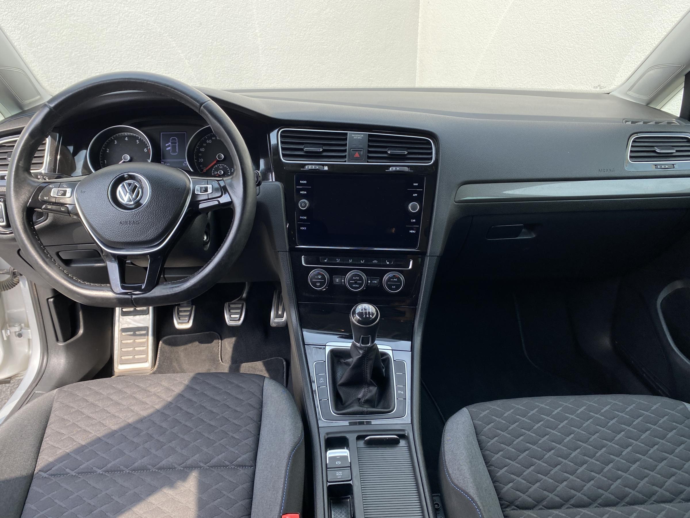 Volkswagen Golf, 2018 - pohled č. 8