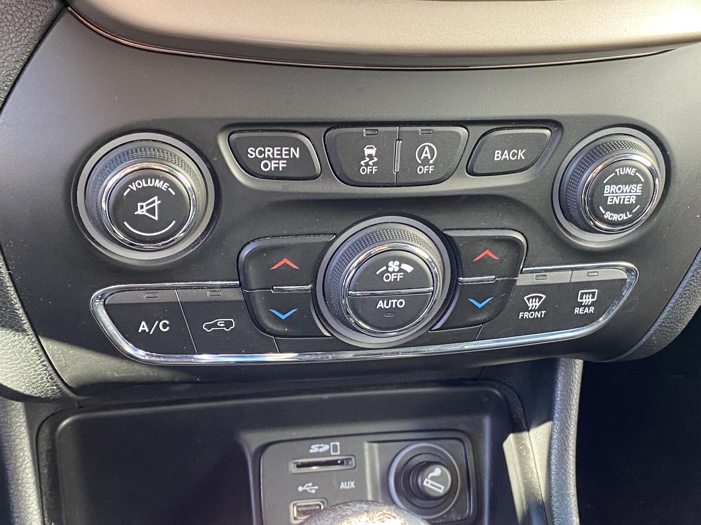 Jeep Cherokee, 2014 - pohled č. 15