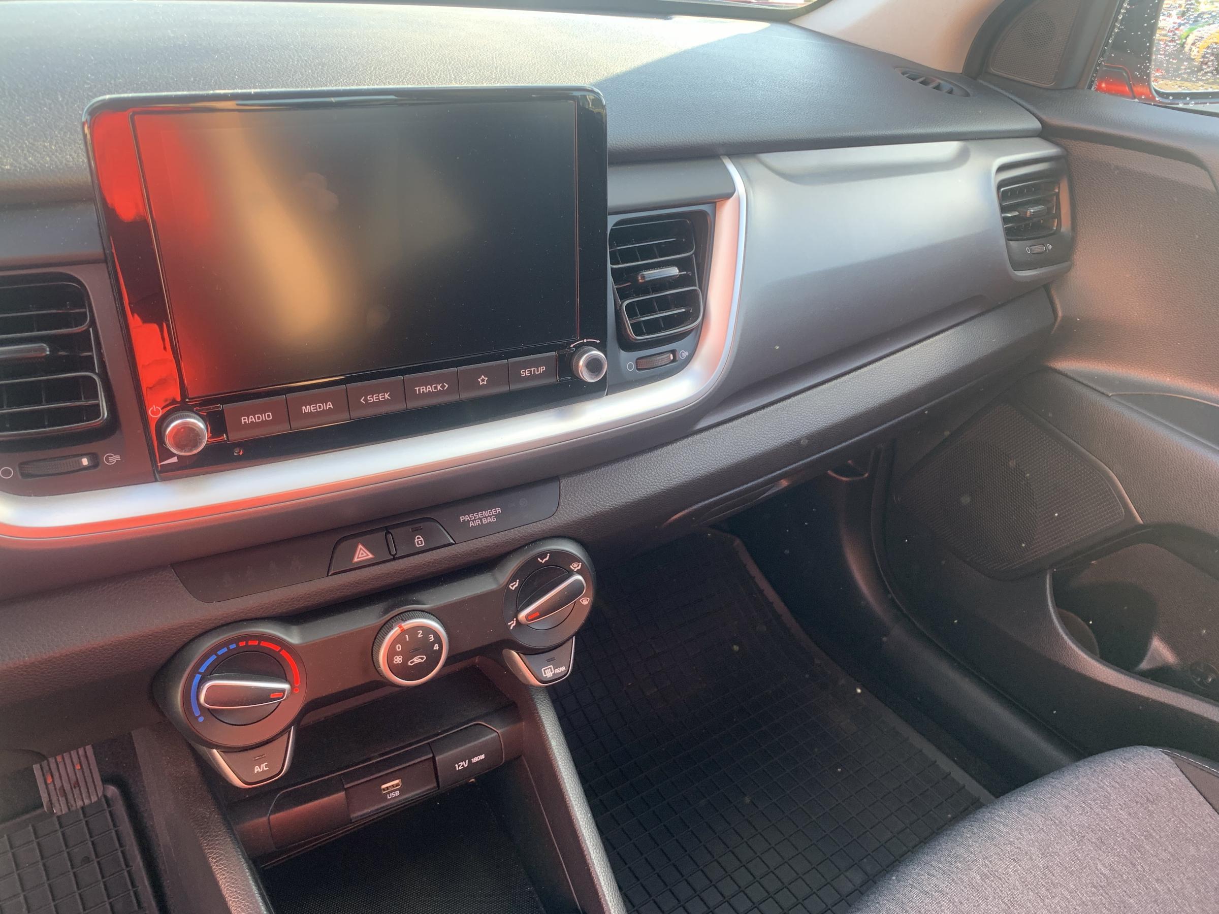 Kia Stonic, 2021 - pohled č. 14