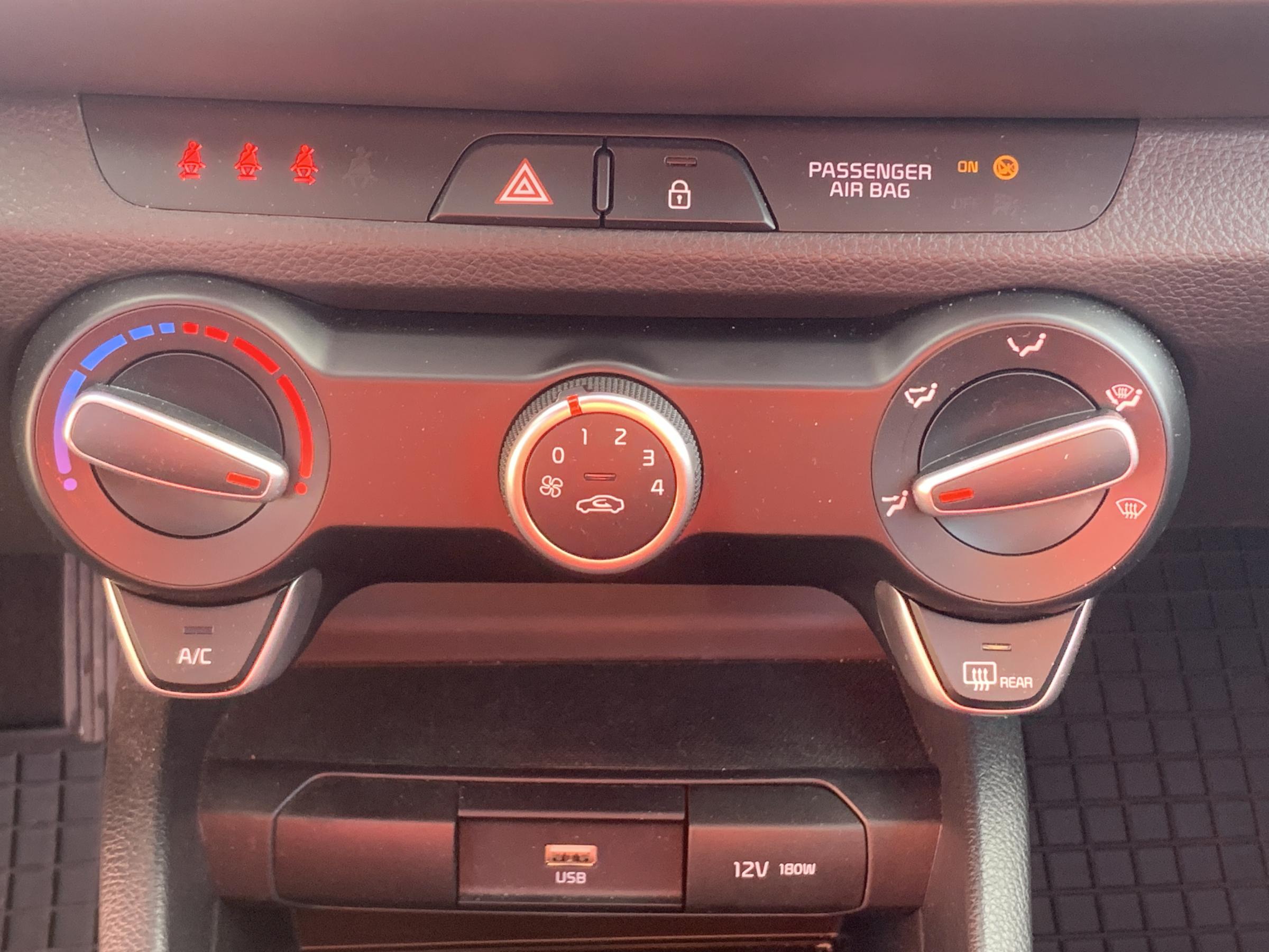 Kia Stonic, 2021 - pohled č. 16