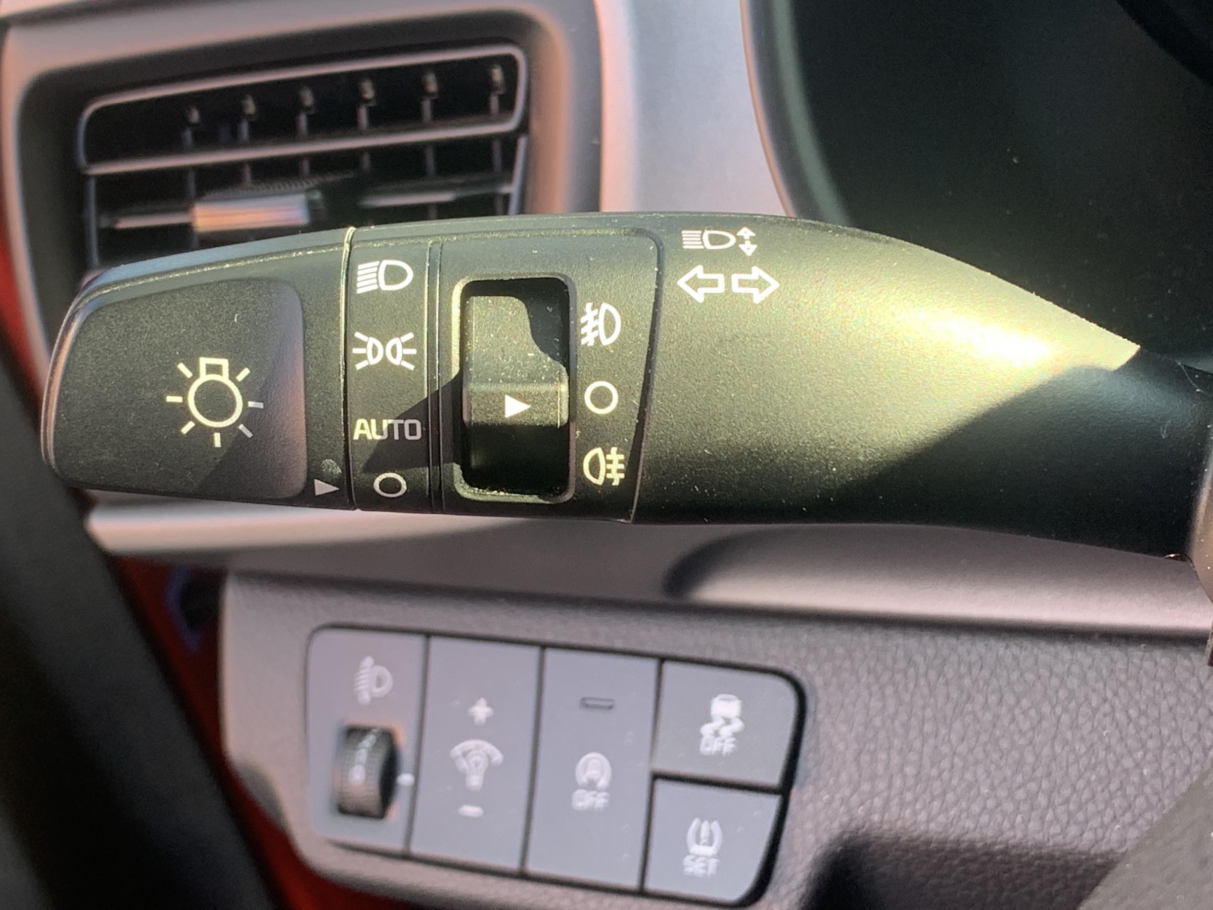 Kia Stonic, 2021 - pohled č. 17