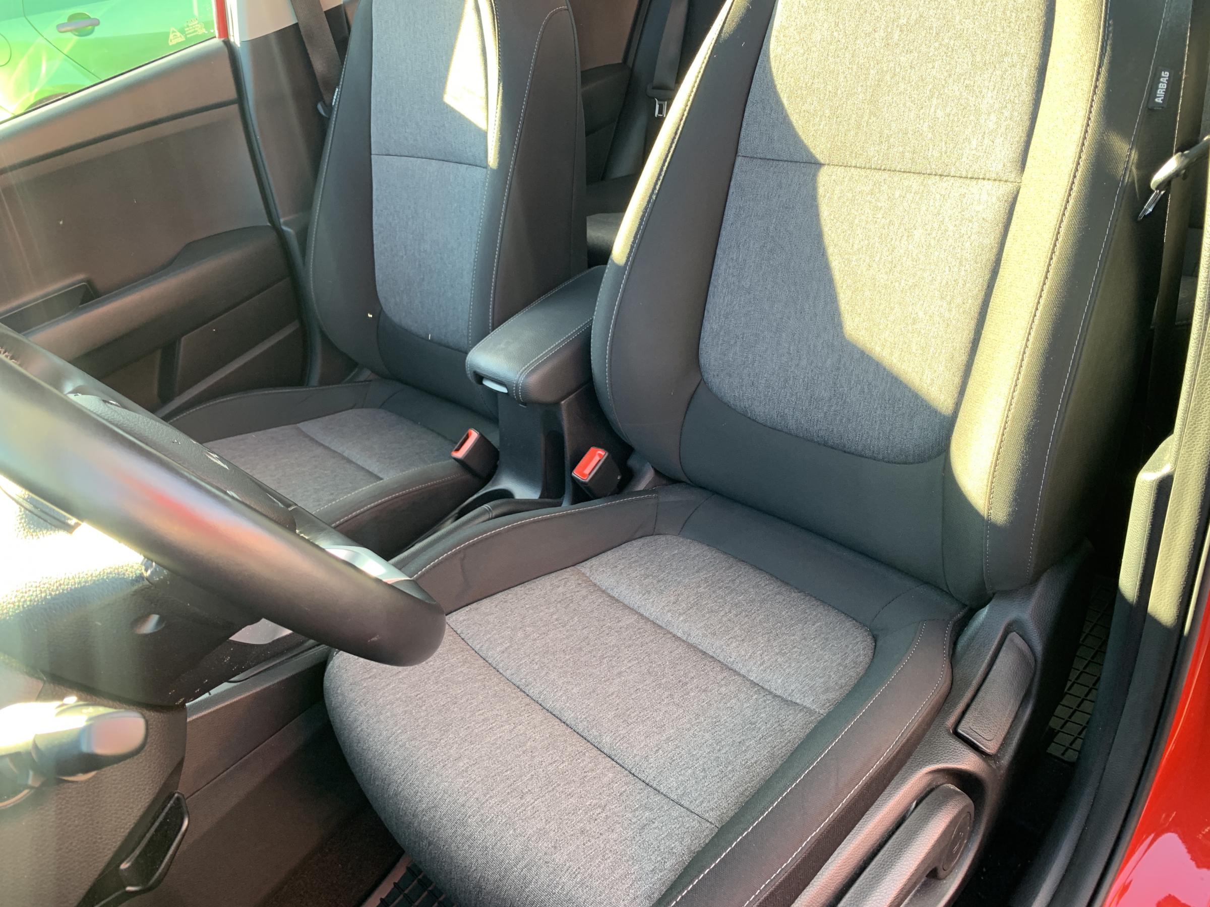 Kia Stonic, 2021 - pohled č. 9