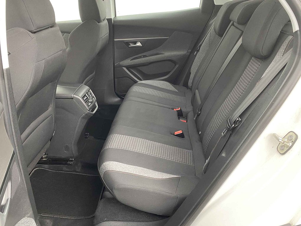 Peugeot 3008 1.2PT Active