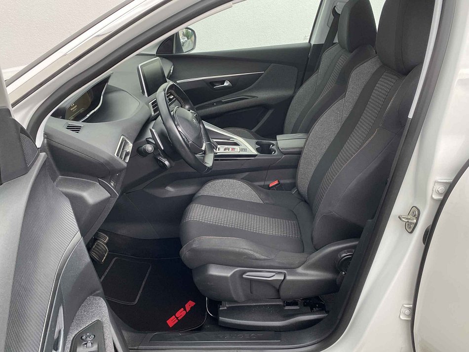 Peugeot 3008 1.2PT Active
