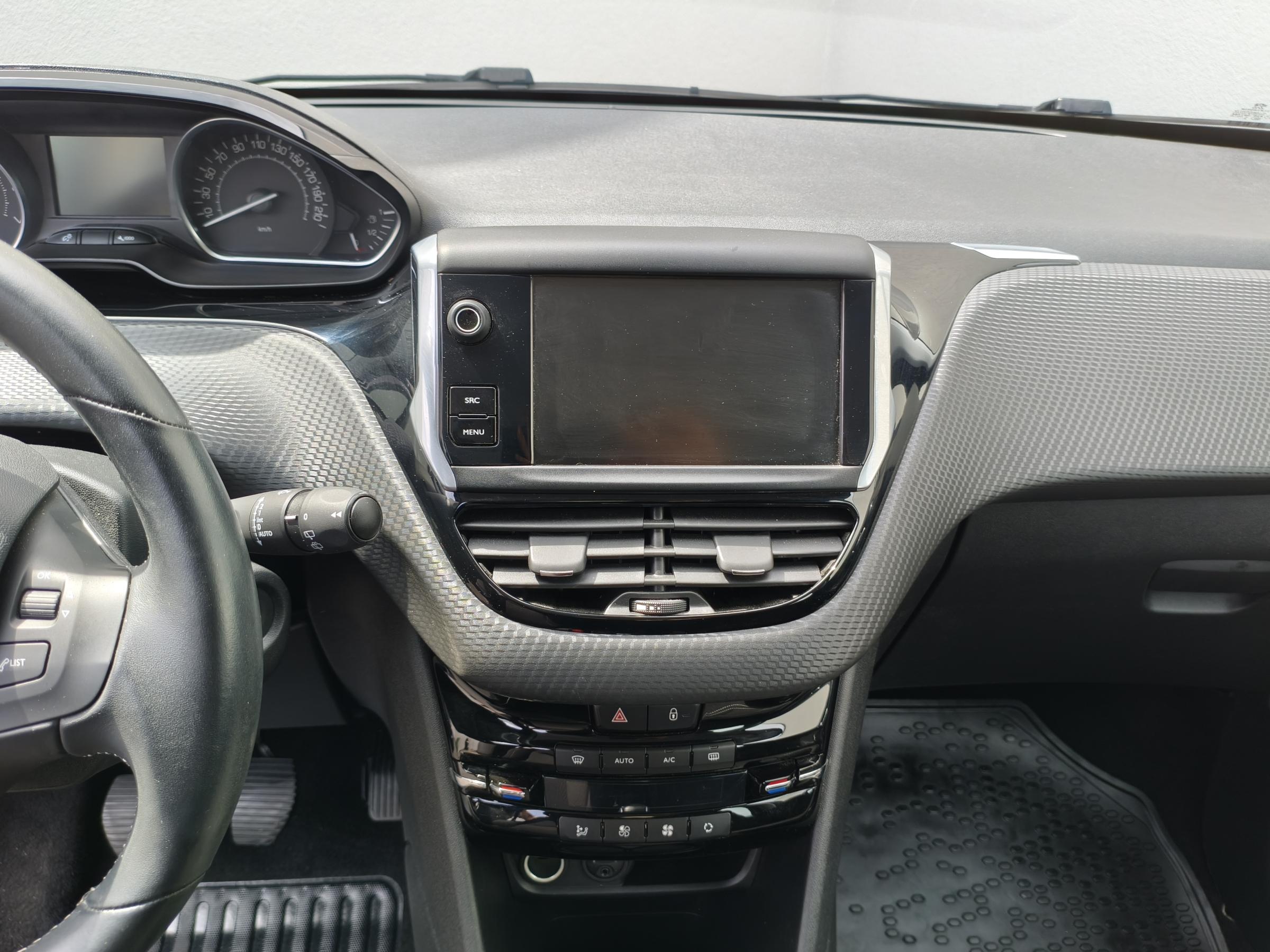 Peugeot 208, 2015 - pohled č. 10