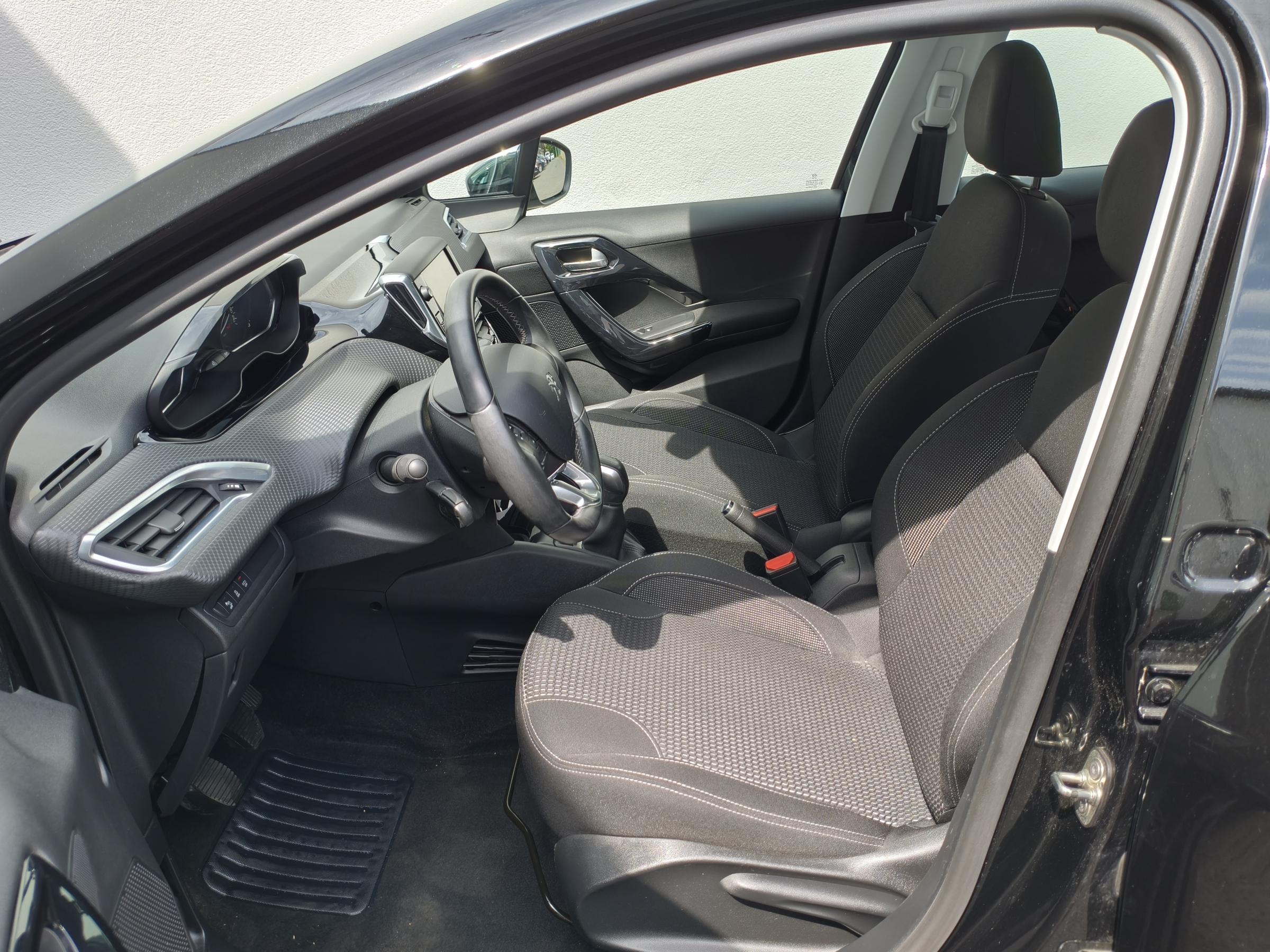 Peugeot 208, 2015 - pohled č. 13