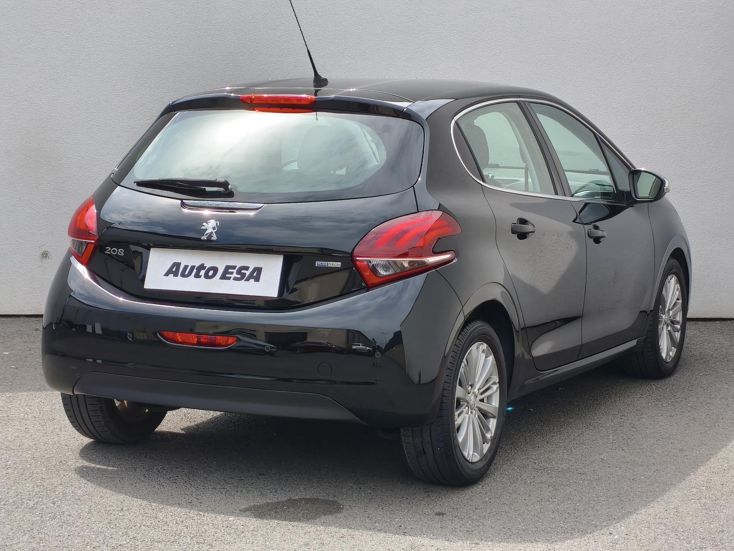 Peugeot 208, 2015 - pohled č. 4