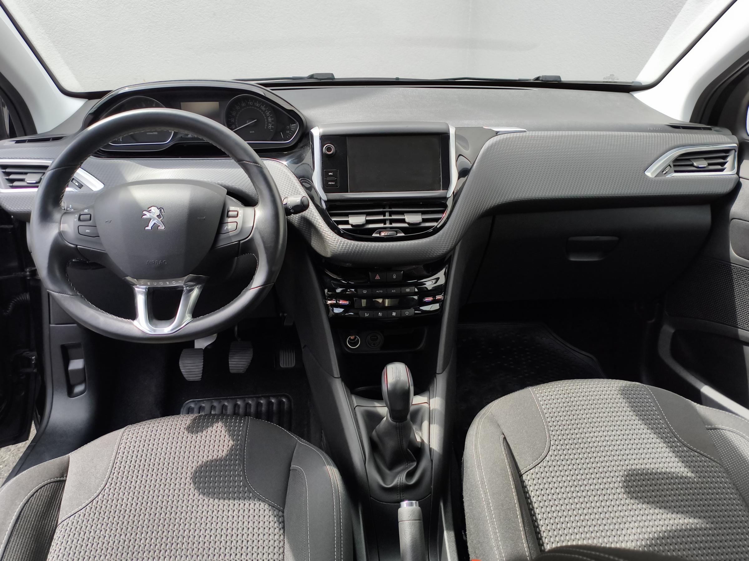 Peugeot 208, 2015 - pohled č. 8