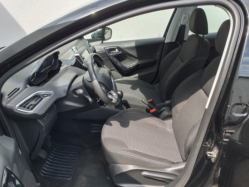 Peugeot 208 1.2 PT Allure