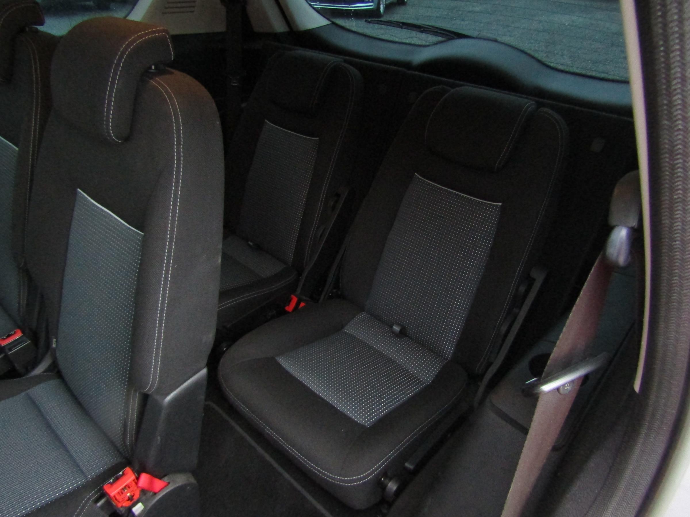 Ford S-MAX, 2011 - pohled č. 11