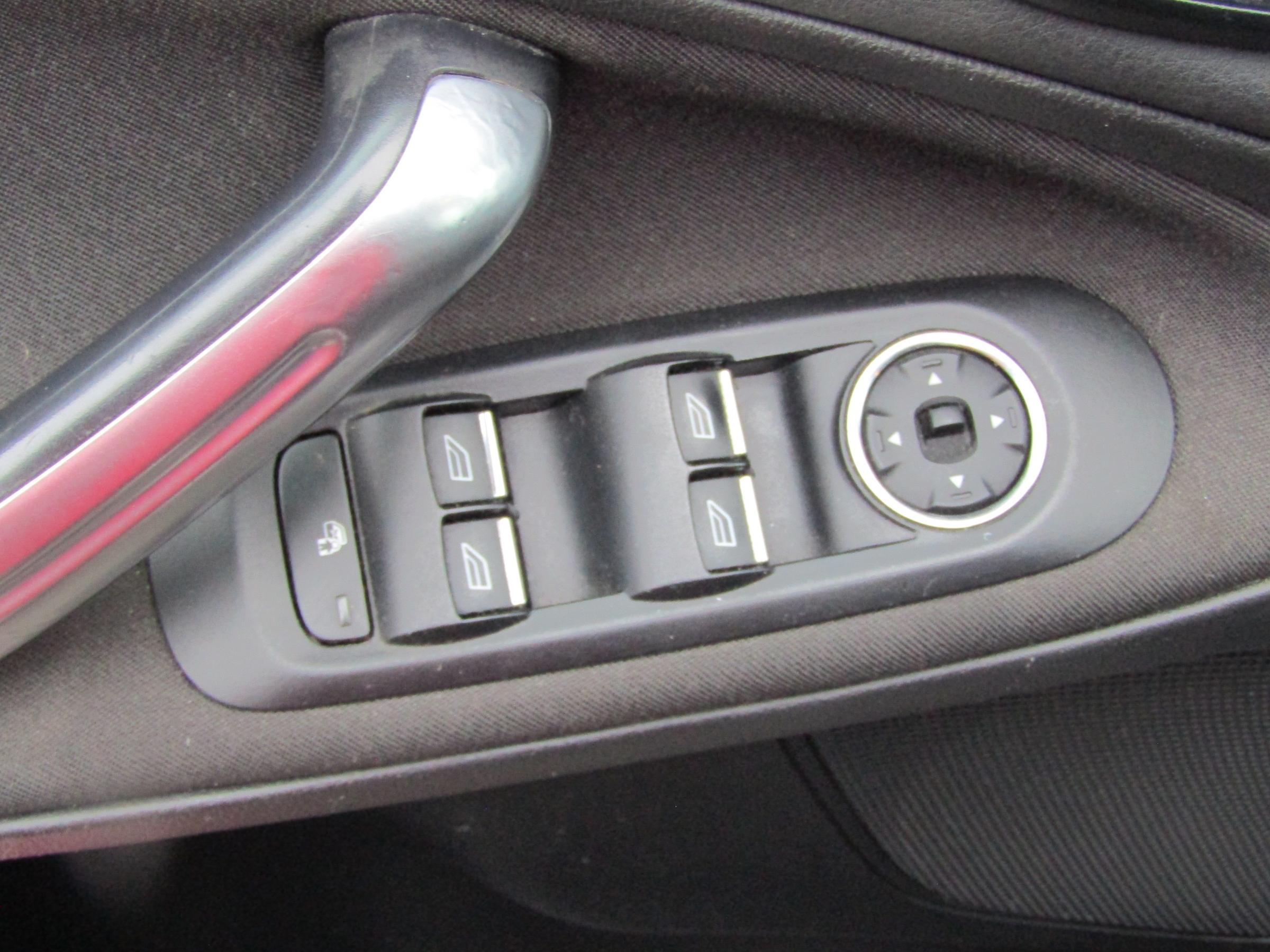 Ford S-MAX, 2011 - pohled č. 12