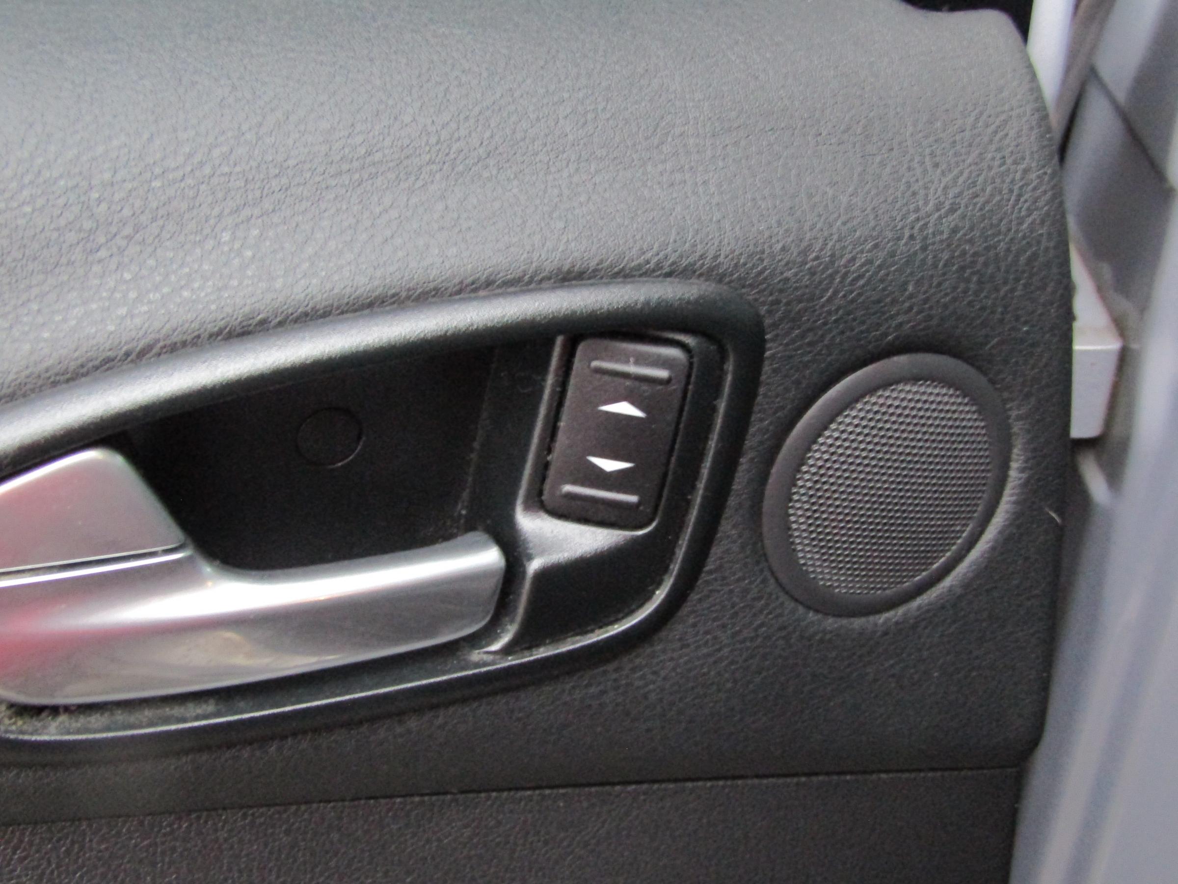 Ford S-MAX, 2011 - pohled č. 13