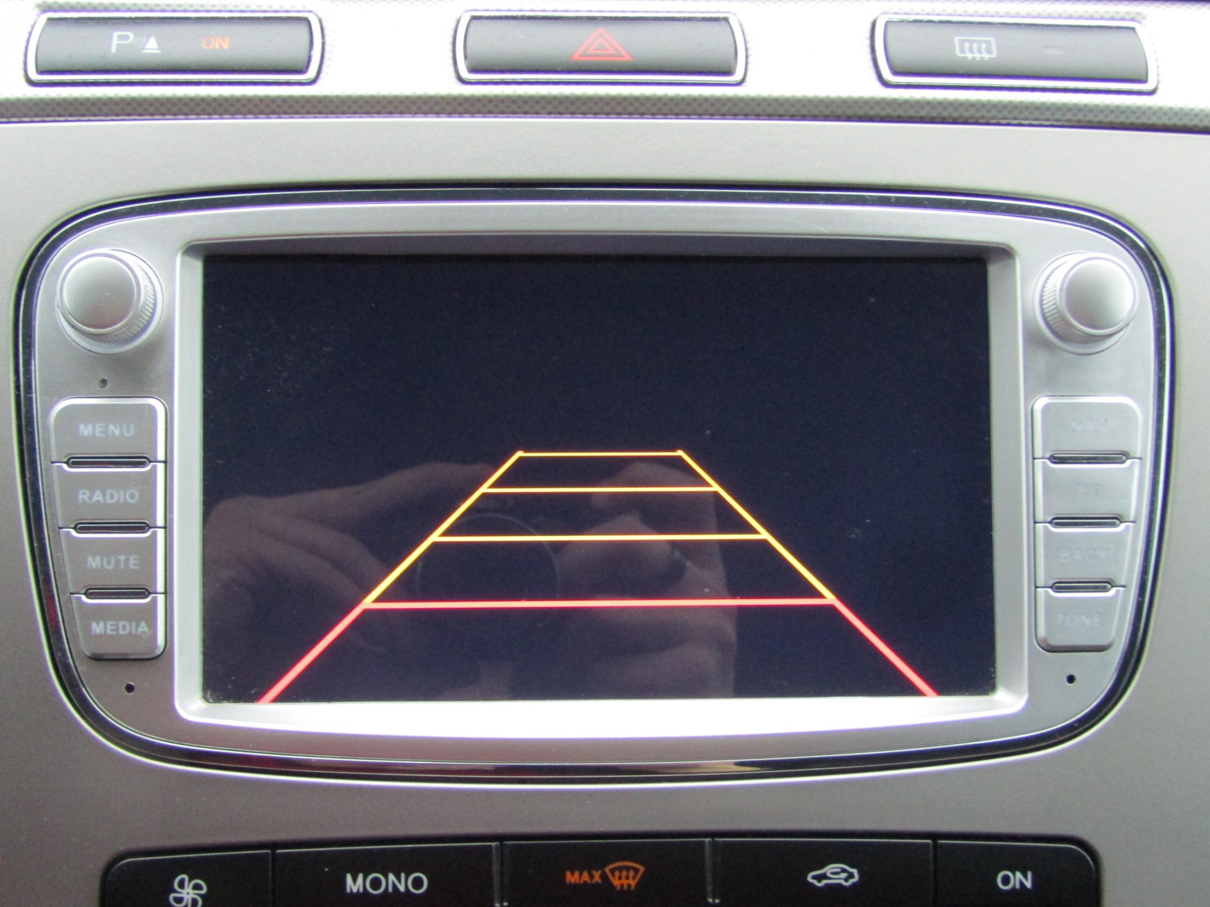 Ford S-MAX, 2011 - pohled č. 16