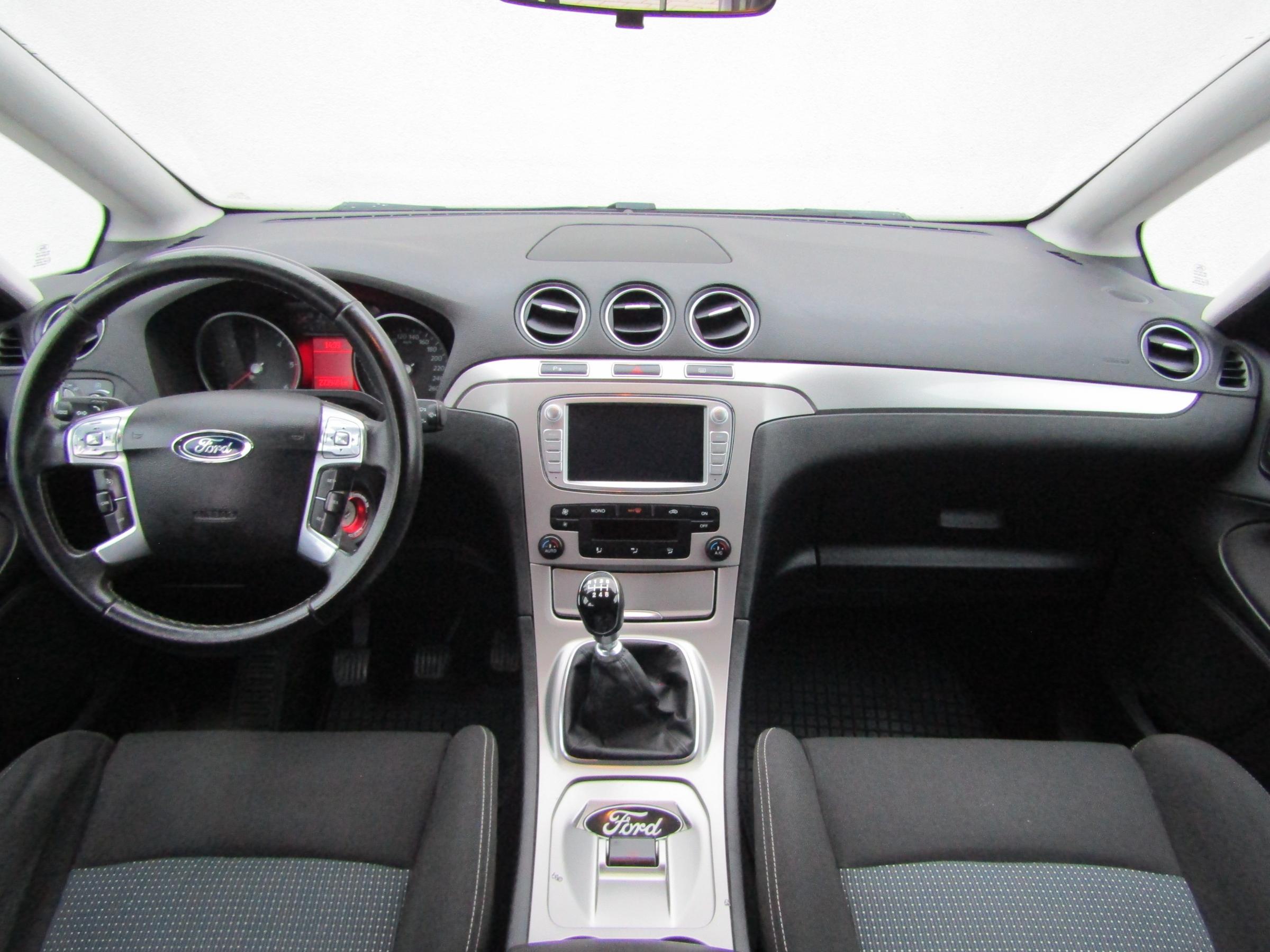 Ford S-MAX, 2011 - pohled č. 8