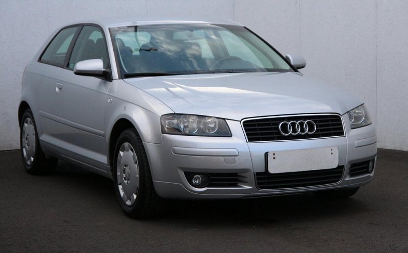Audi A3 1.6 i 