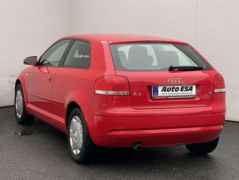 Audi A3 1.6 i 