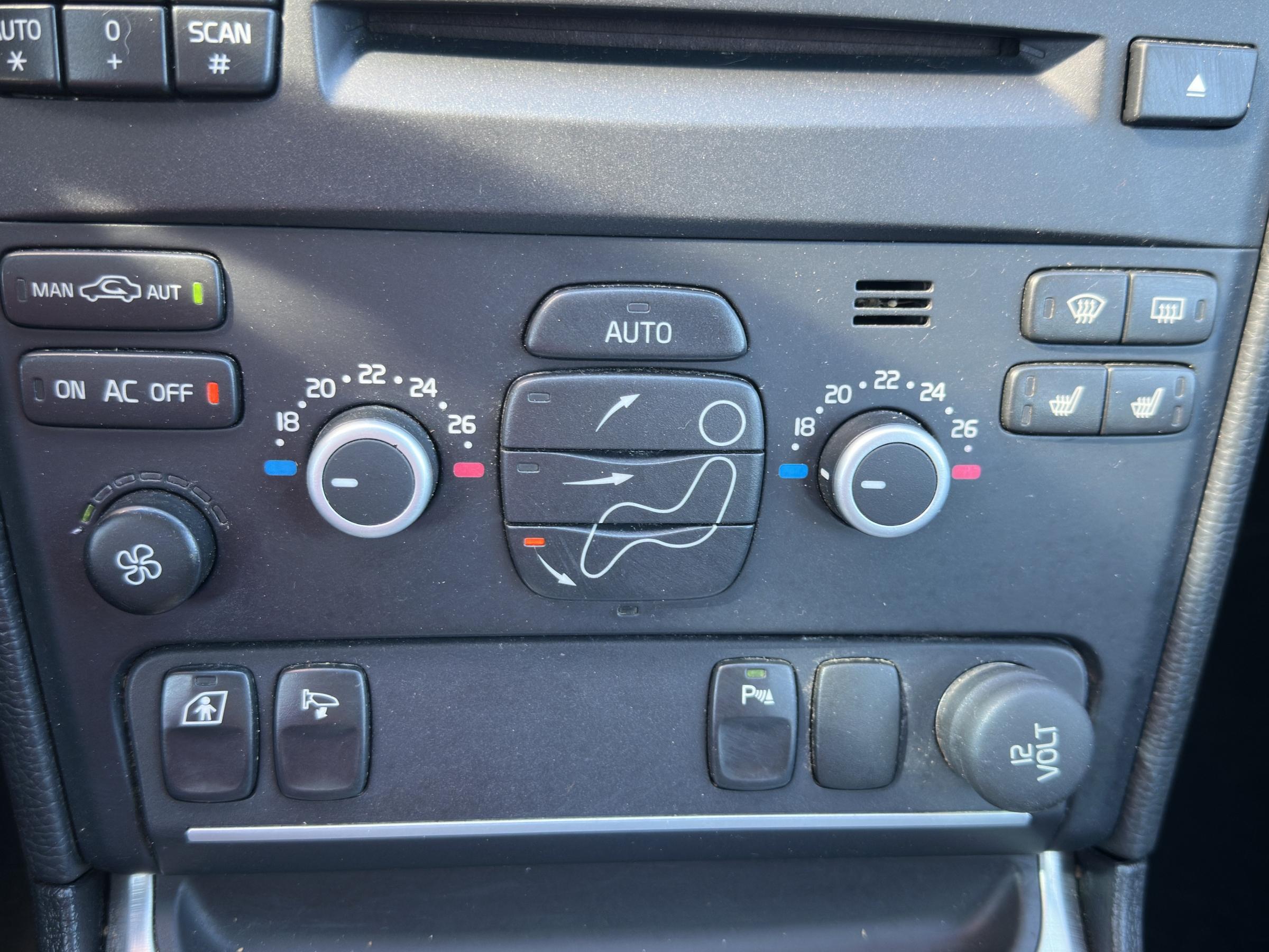 Volvo XC90, 2011 - pohled č. 15