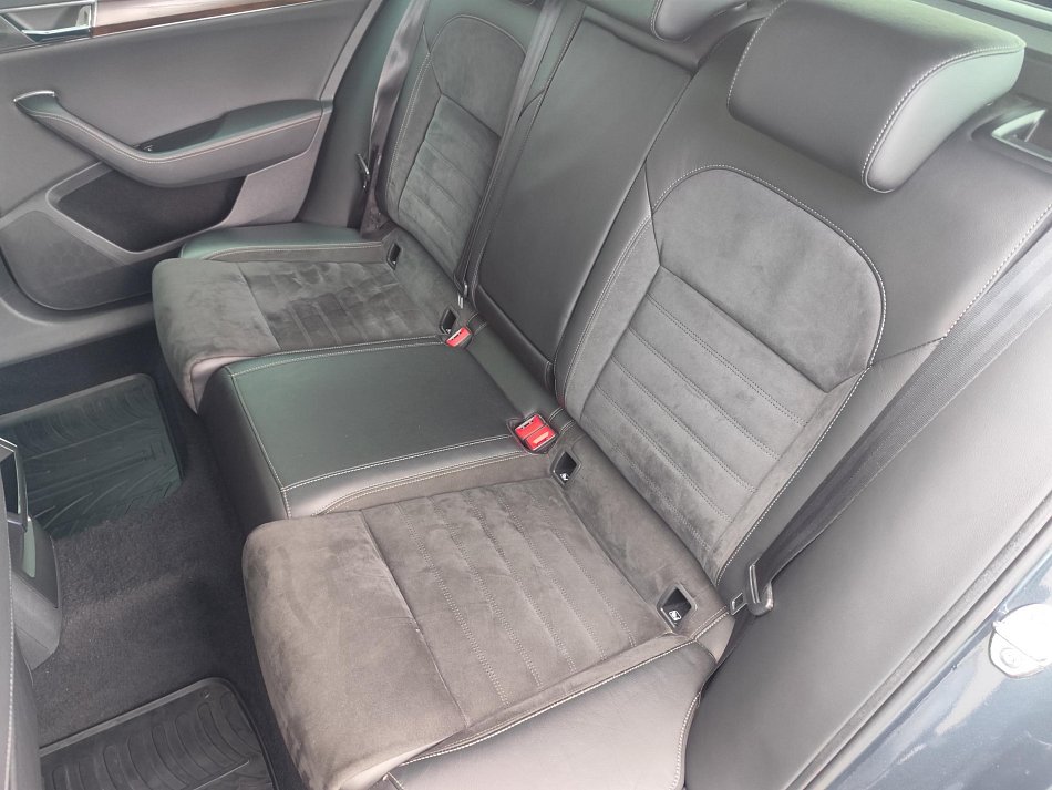 Škoda Superb III 2.0TDi Scout