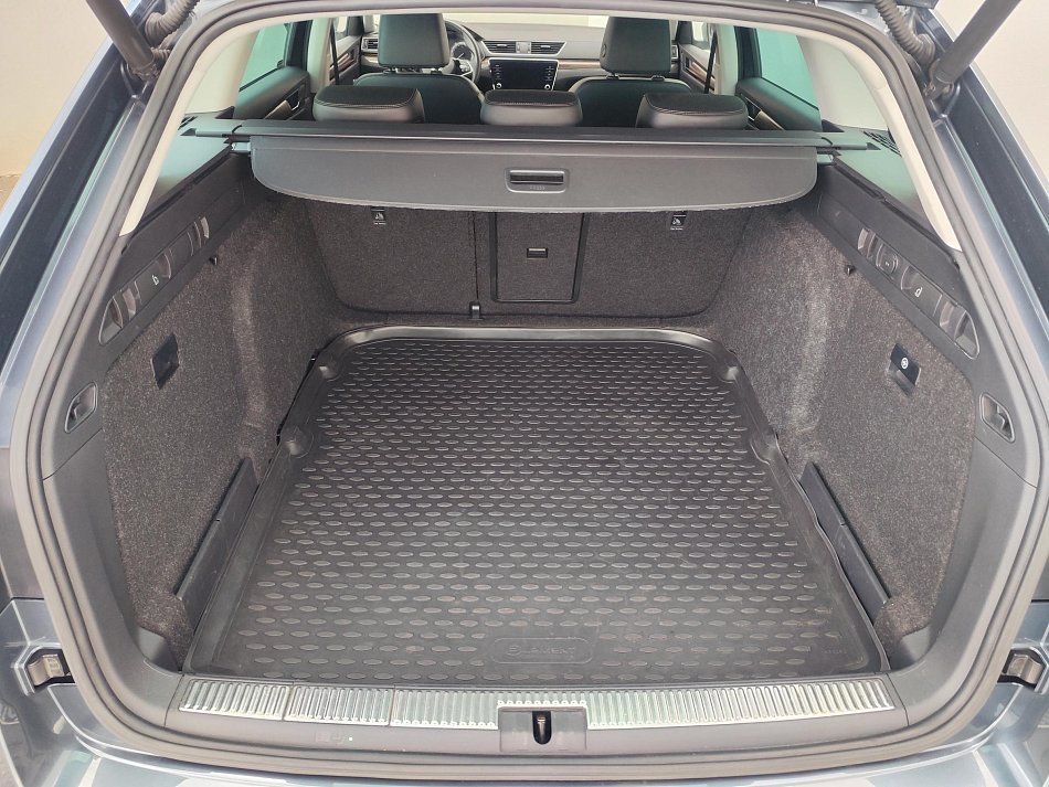 Škoda Superb III 2.0TDi Scout