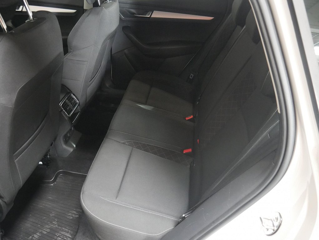 Škoda Karoq 1.6 TDi Ambition