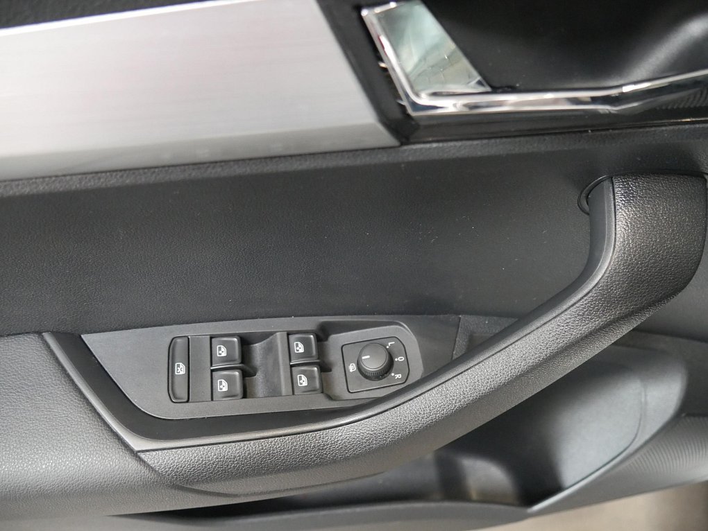 Škoda Karoq 1.6 TDi Ambition