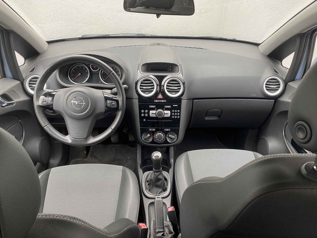 Opel Corsa 1.2i 