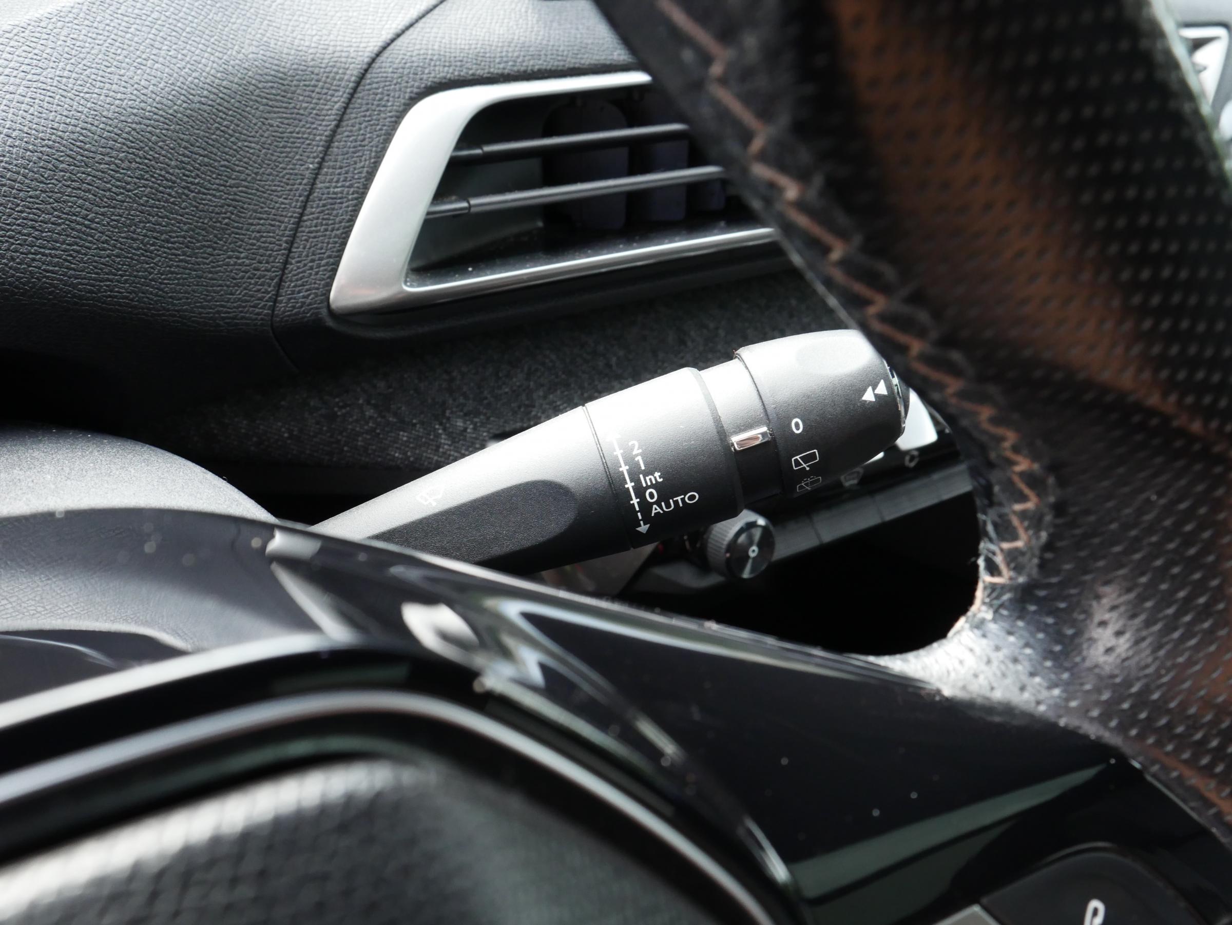 Peugeot 3008, 2018 - pohled č. 17