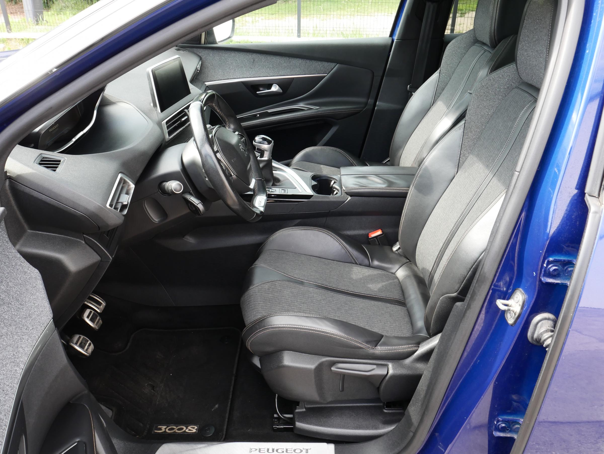 Peugeot 3008, 2018 - pohled č. 20