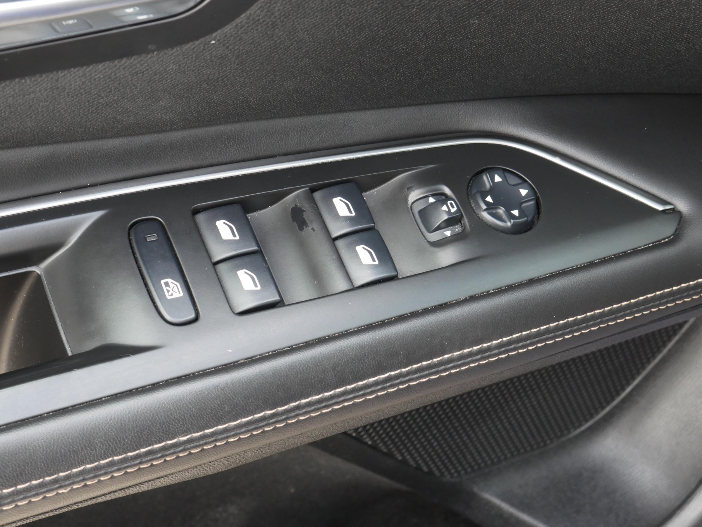 Peugeot 3008, 2018 - pohled č. 22