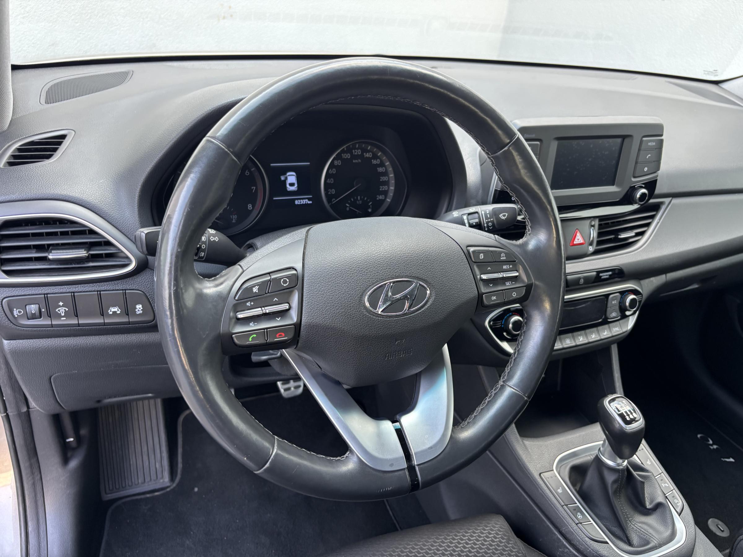 Hyundai i30, 2018 - pohled č. 14