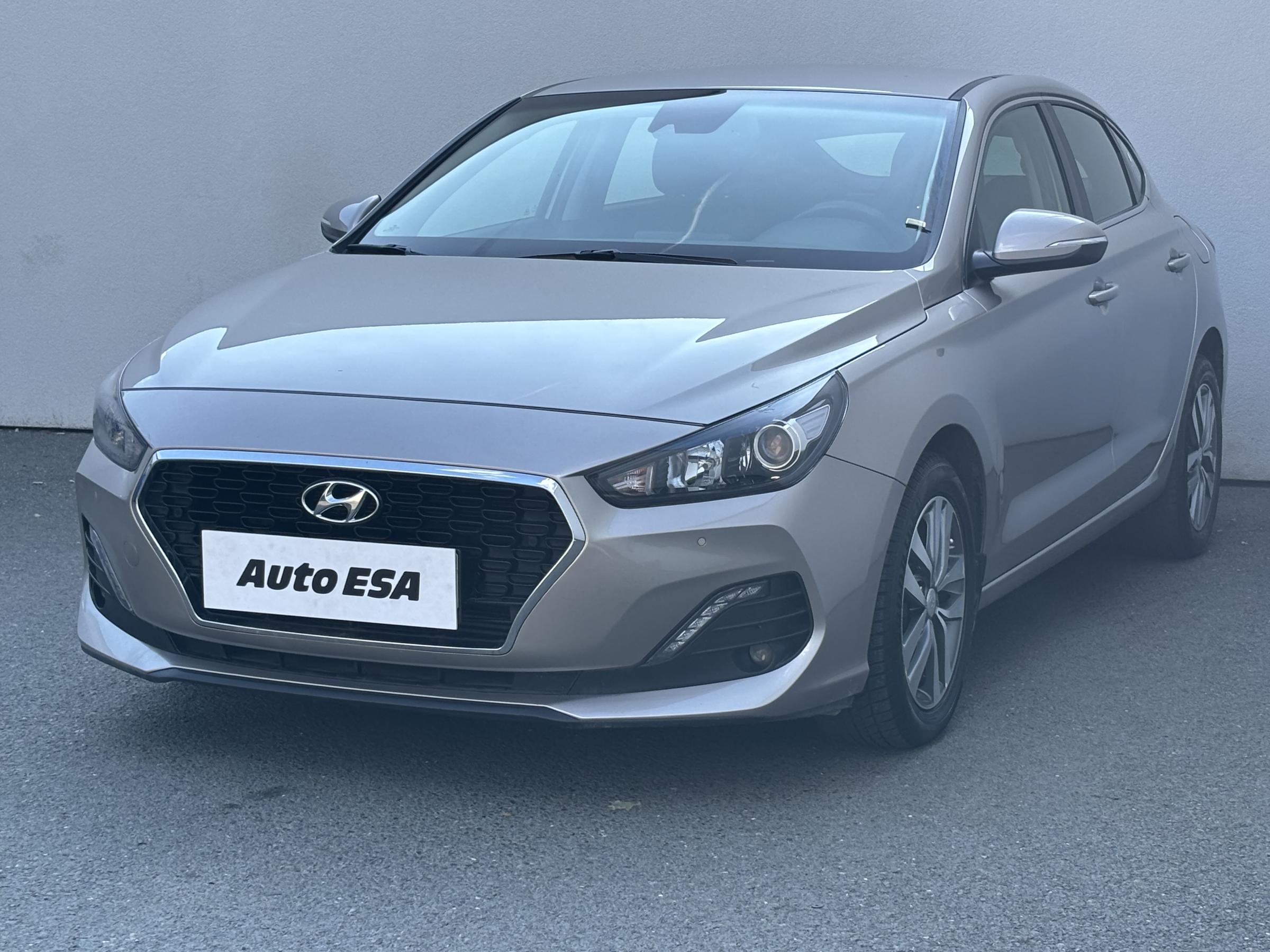 Hyundai i30, 2018 - pohled č. 3