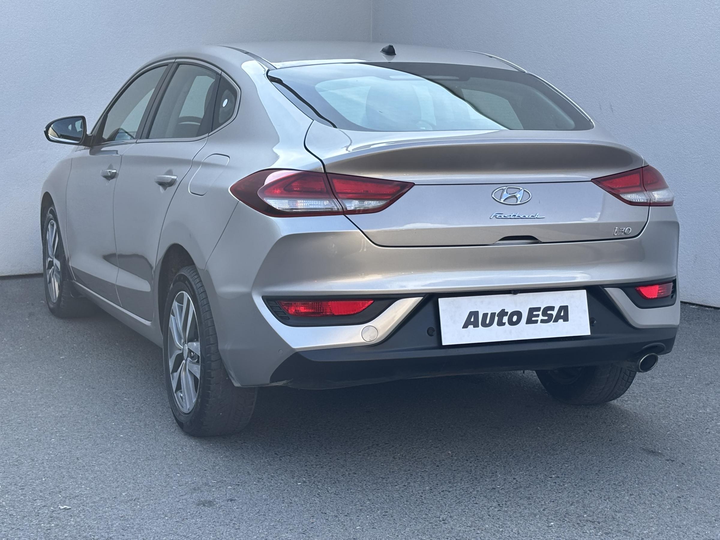Hyundai i30, 2018 - pohled č. 6