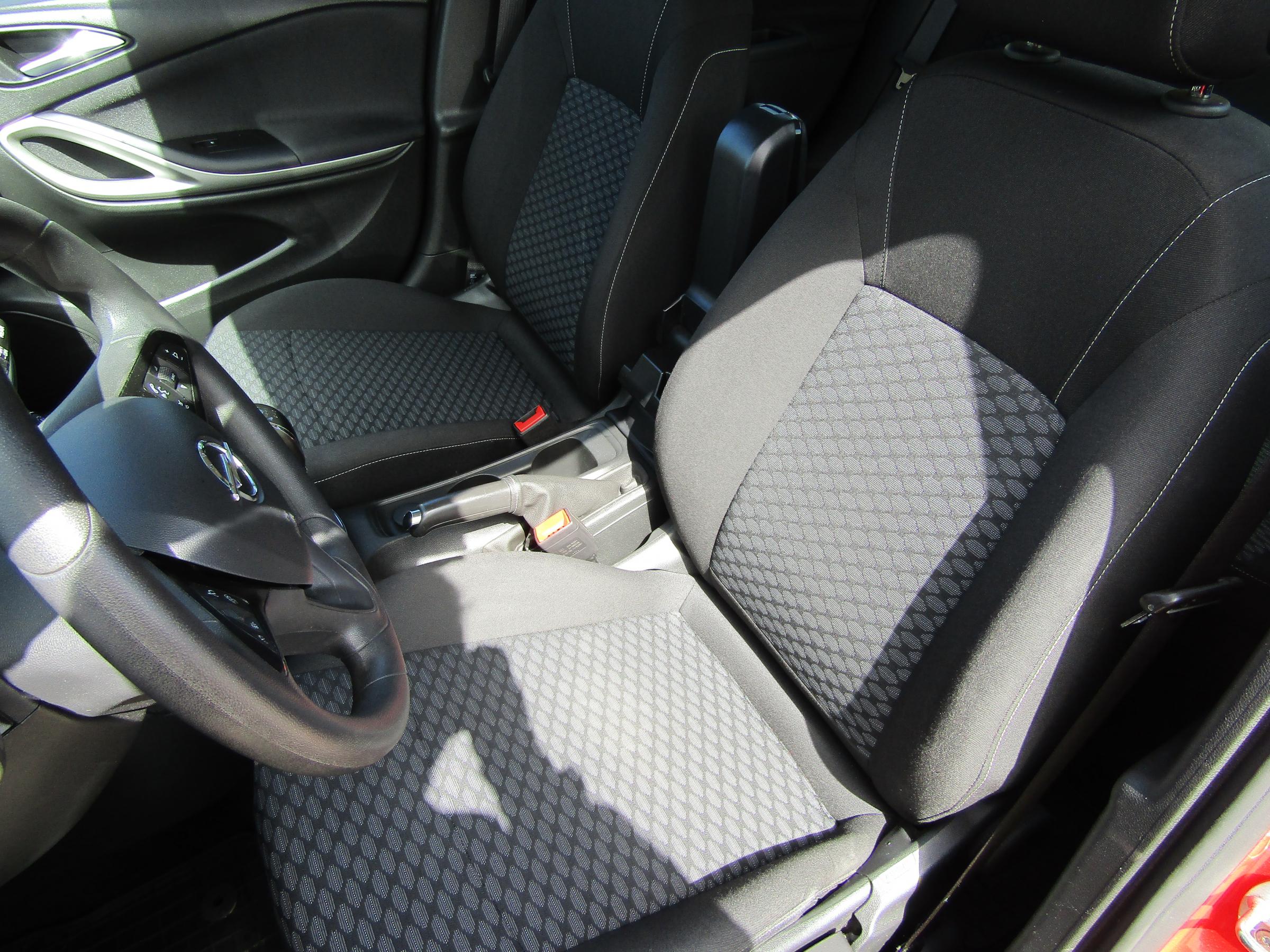 Opel Astra, 2020 - pohled č. 11