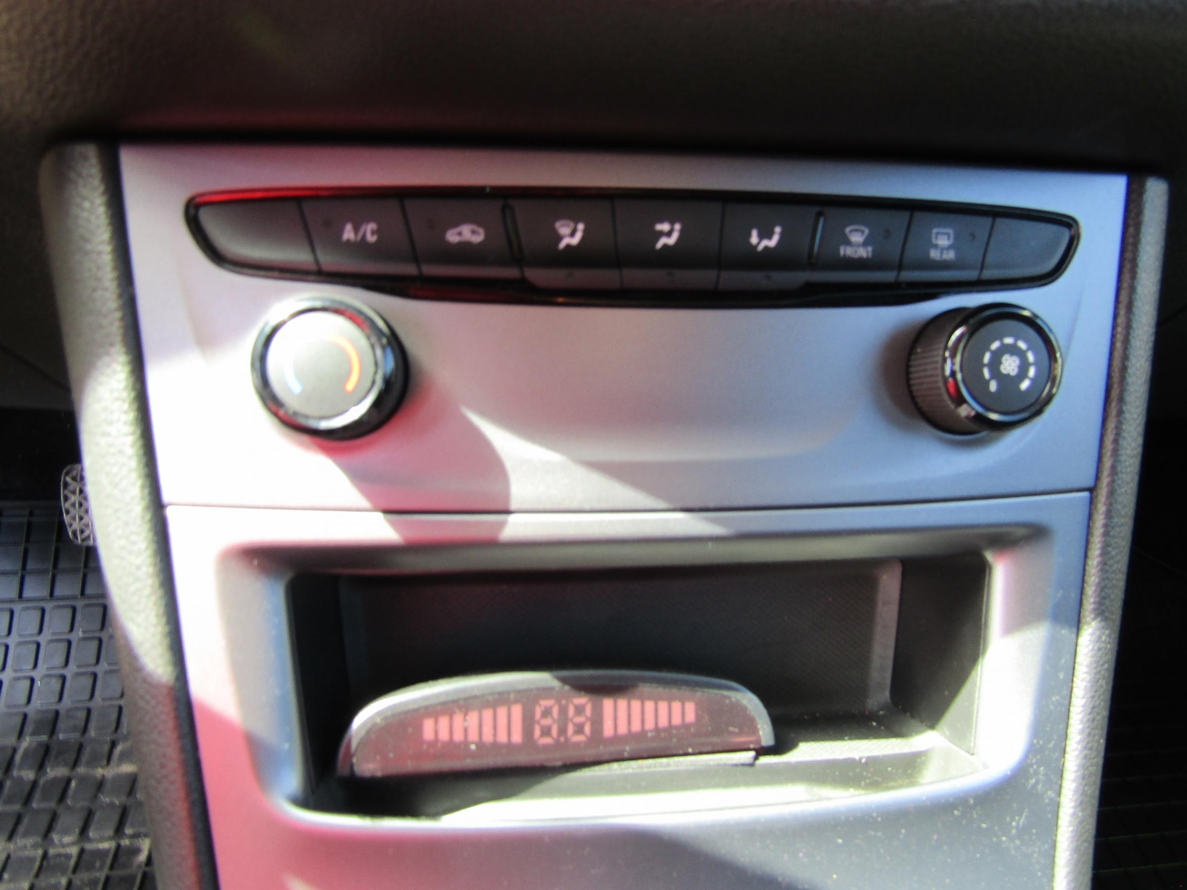 Opel Astra, 2020 - pohled č. 14