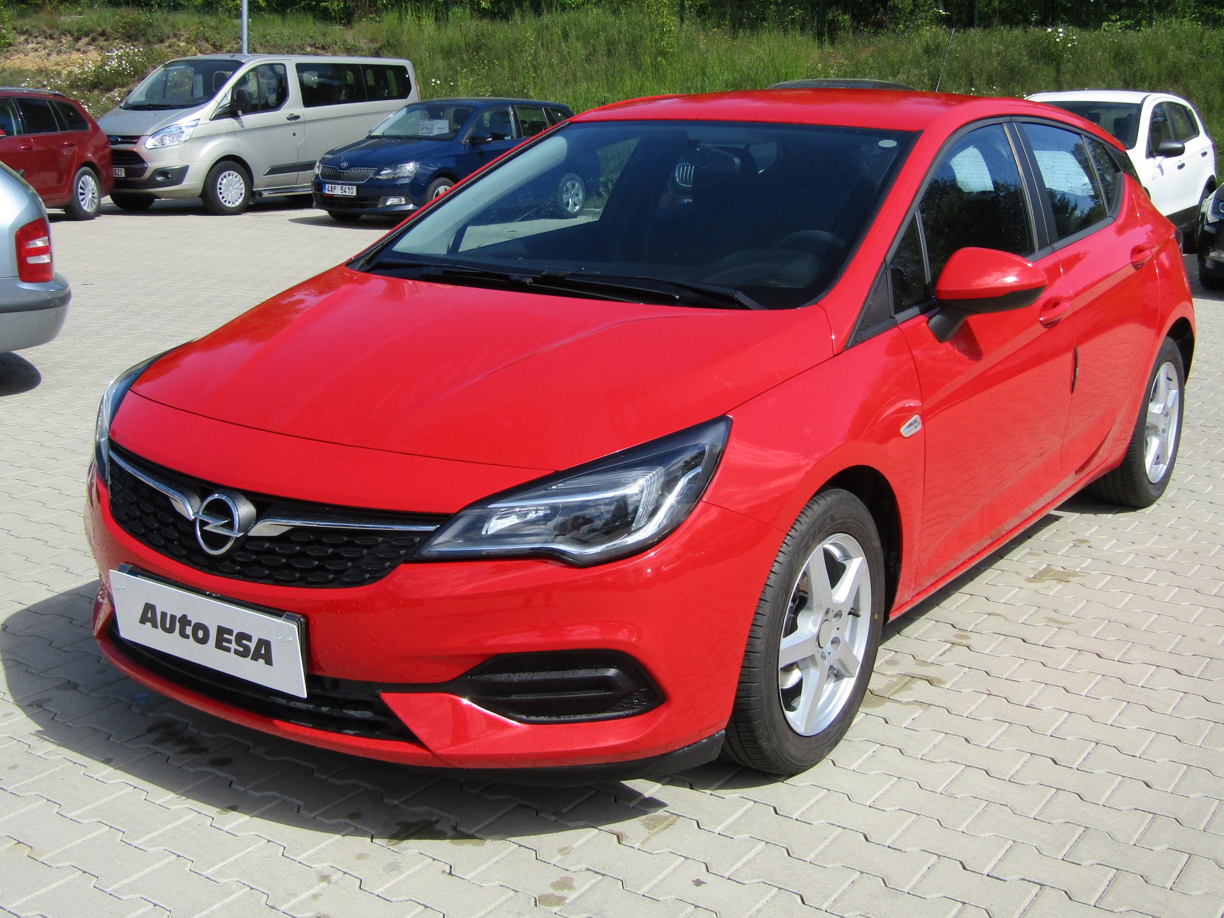 Opel Astra, 2020 - pohled č. 3