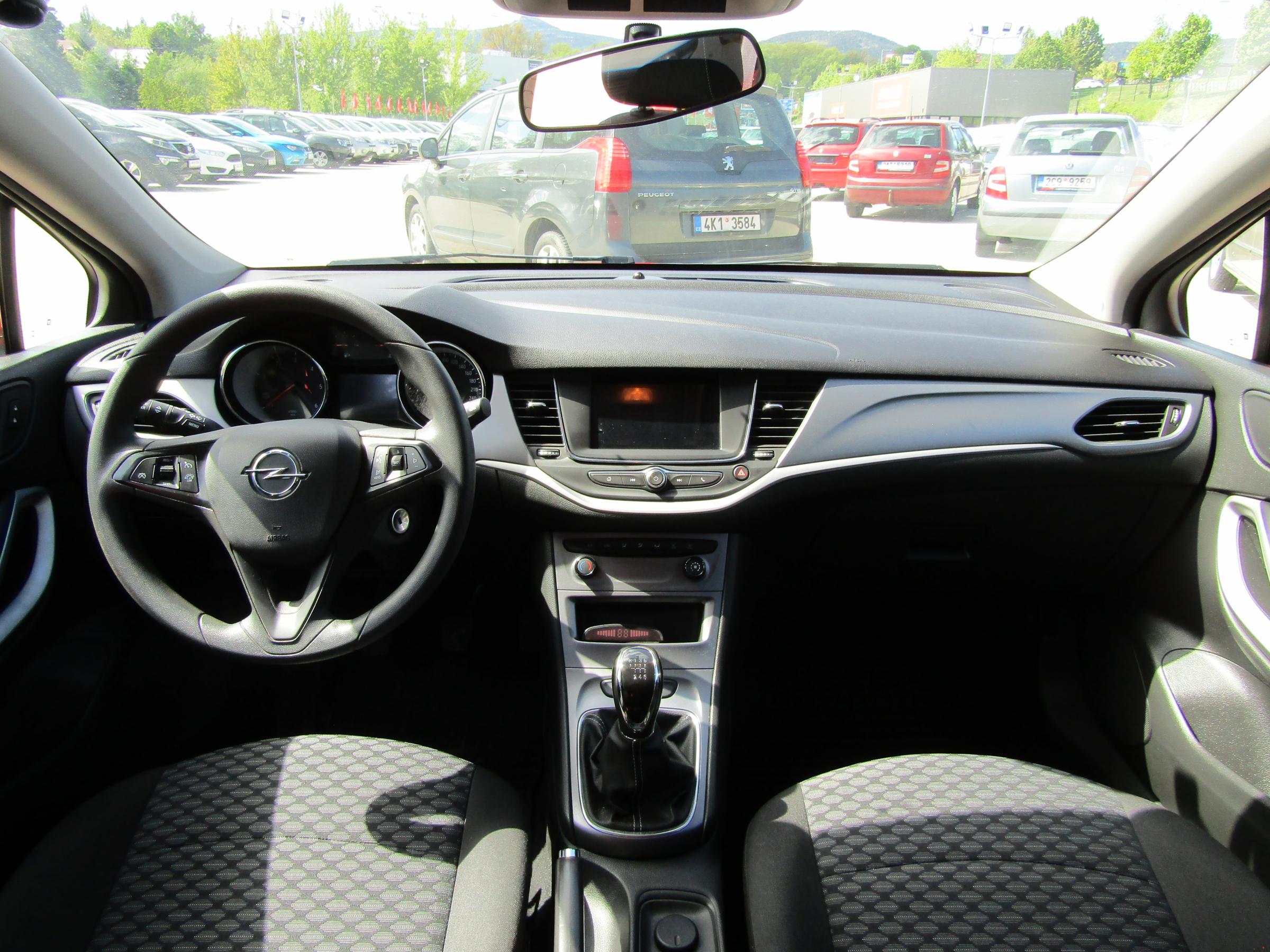 Opel Astra, 2020 - pohled č. 8