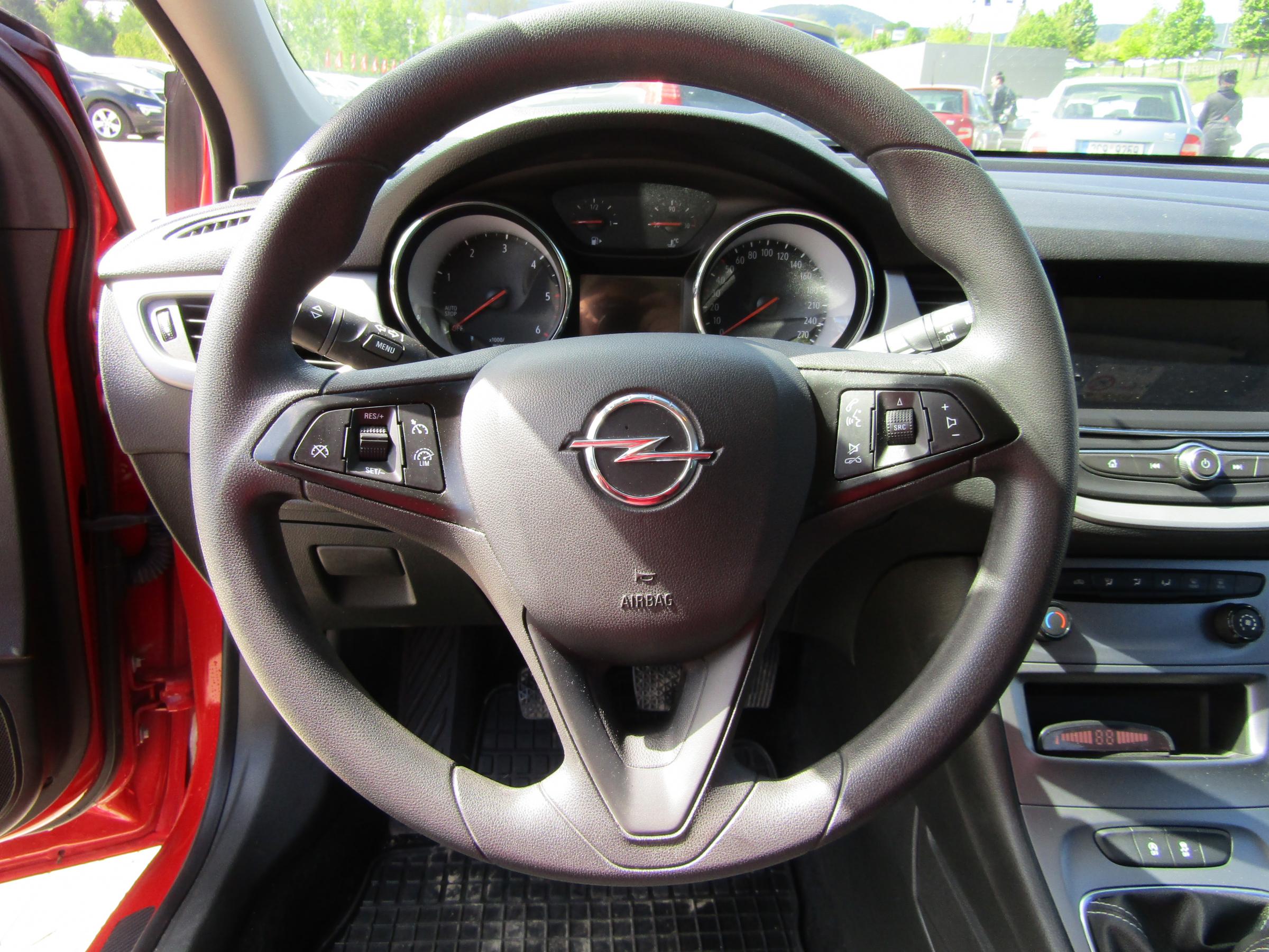 Opel Astra, 2020 - pohled č. 9