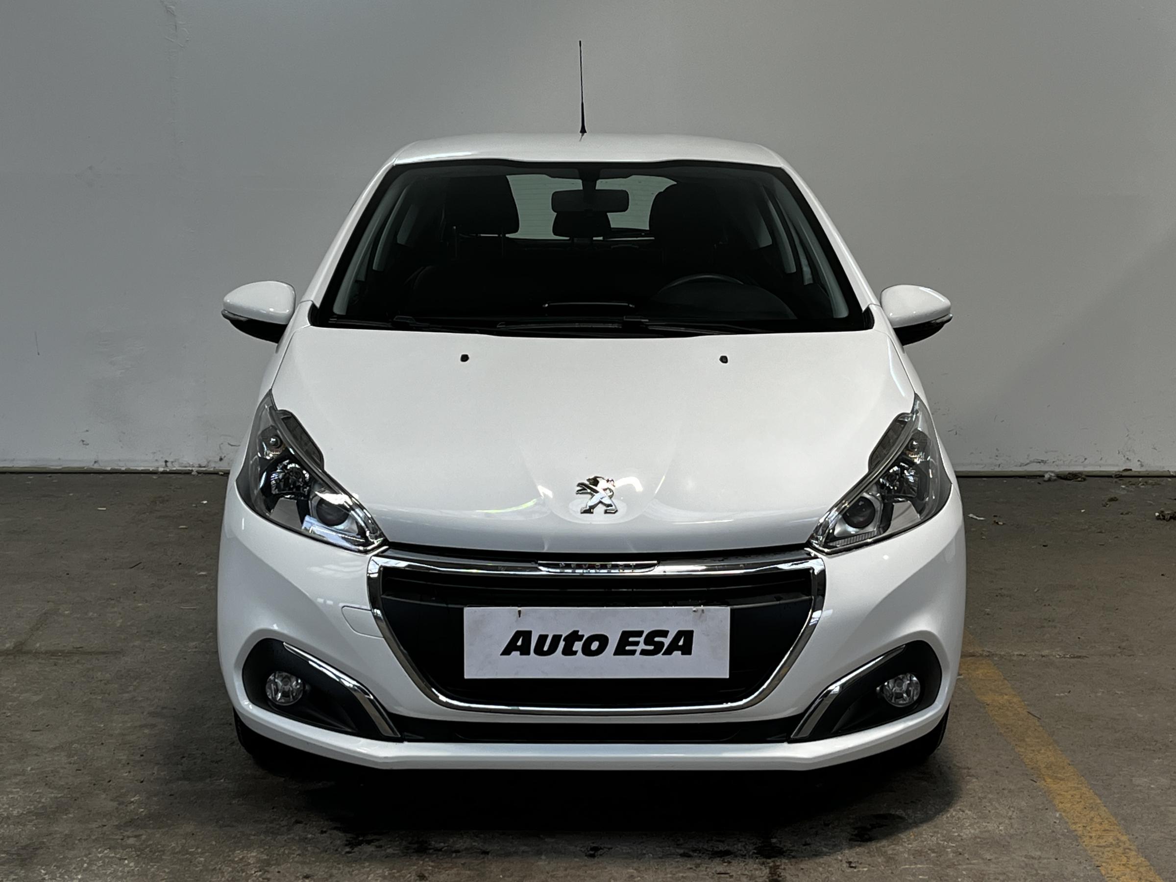 Peugeot 208, 2015 - pohled č. 2