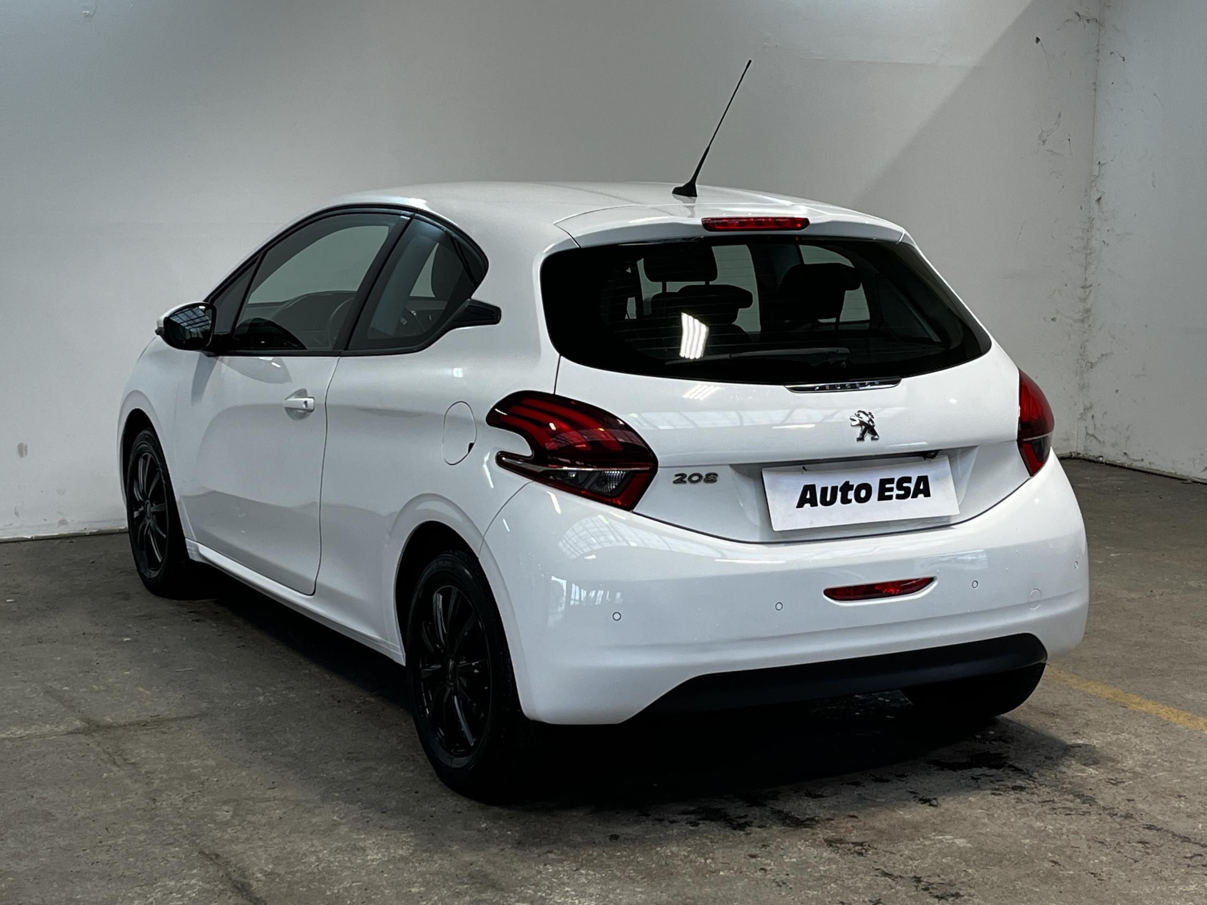 Peugeot 208, 2015 - pohled č. 6